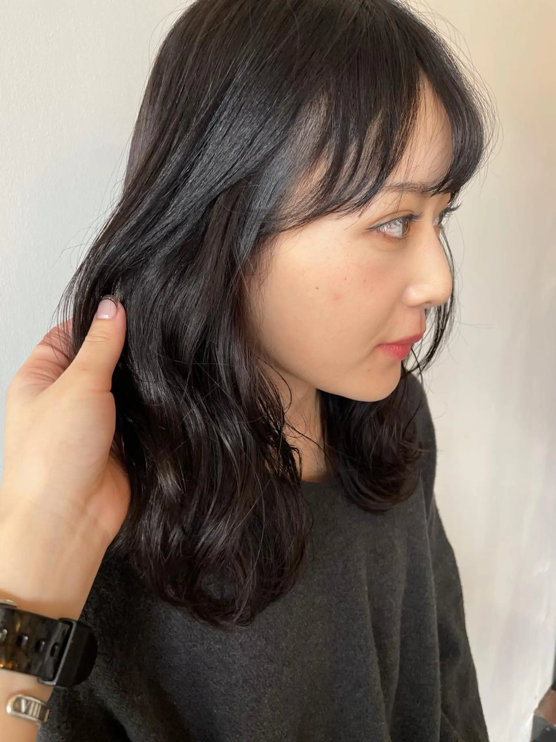 ミディアム カラー 安藤 佑衣のヘアスタイル