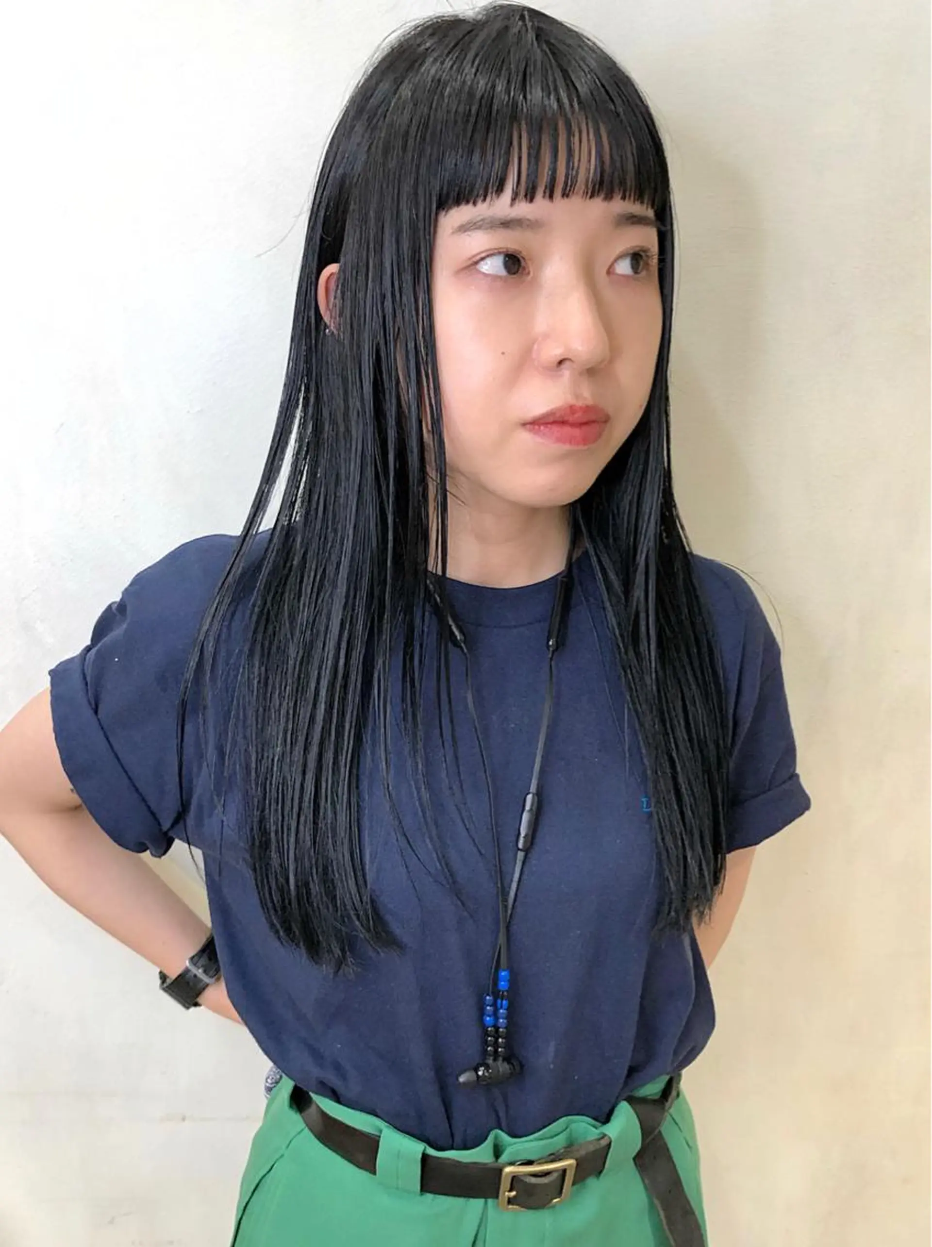 ミディアム カラー 黒髪 ブルーカラー ブルーブラック カット ヘアカラー トリートメント SALOWIN所属・ブリーチ✨ ボブ✨レイヤーのヘアスタイル