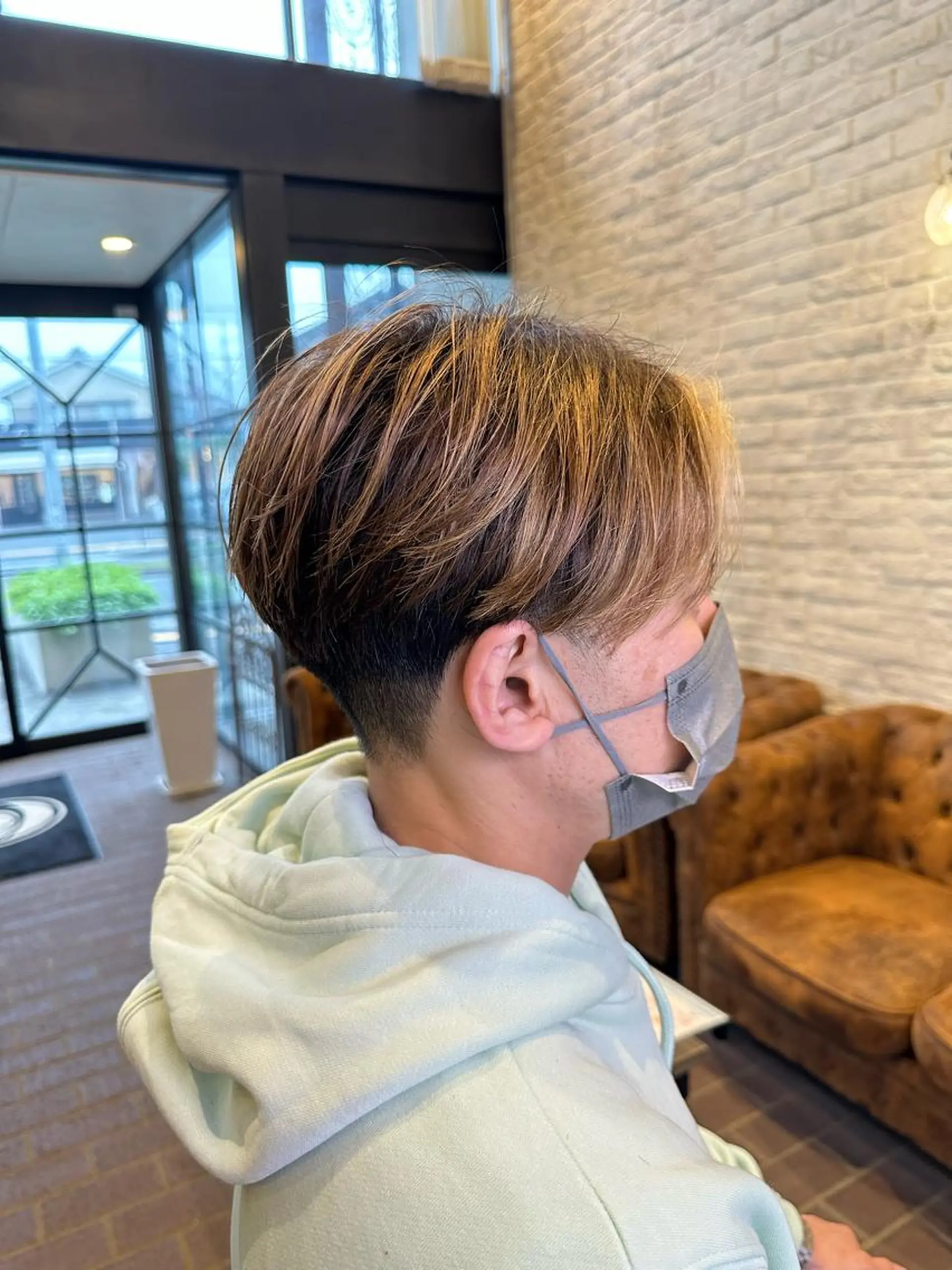 ヘアアレンジ メンズ メンズメッシュ ツーブロック 刈り上げ 🫧RYOグレージュ /透け感カラー🫧のヘアスタイル