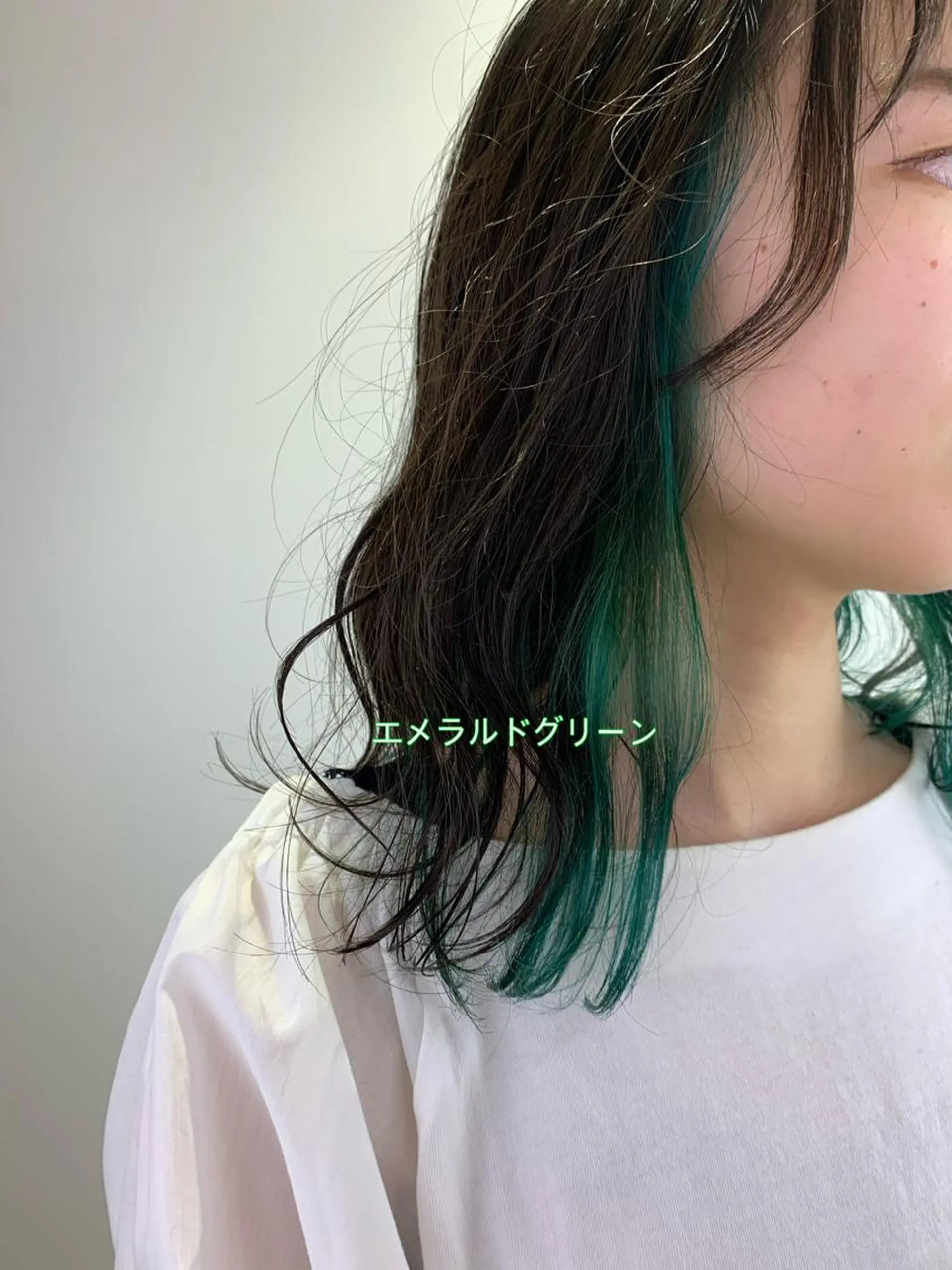 ミディアム カラー エメラルドグリーン SALOWIN神戸三宮店所属・【美髪を叶える】中谷 彰宏（アキ)のヘアスタイル