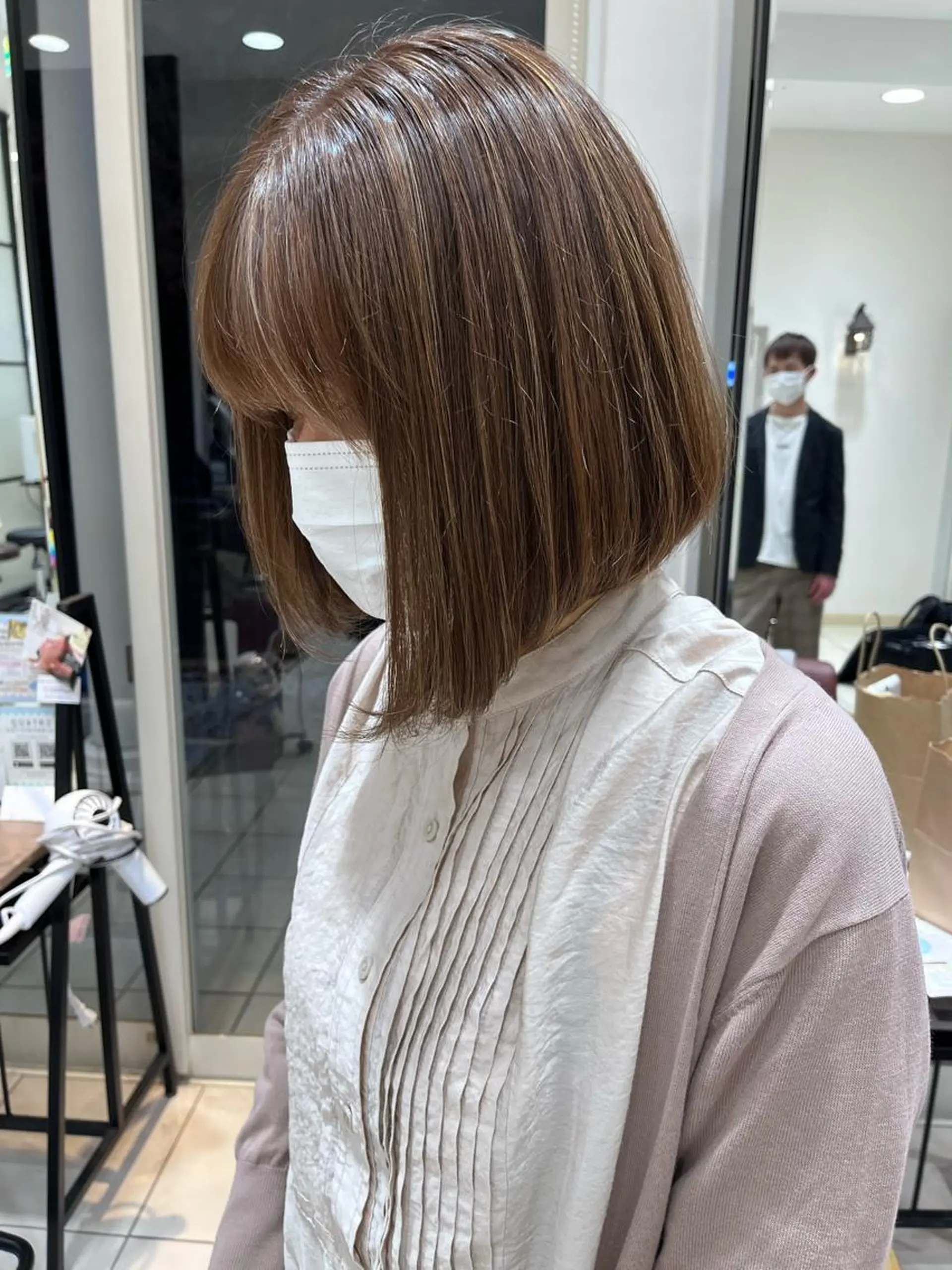 ミディアム カラー ブリーチ ブラウンカラー ケアブリーチ ハイライトカラー 卒業式のヘアスタイル 長津 健一郎のヘアスタイル