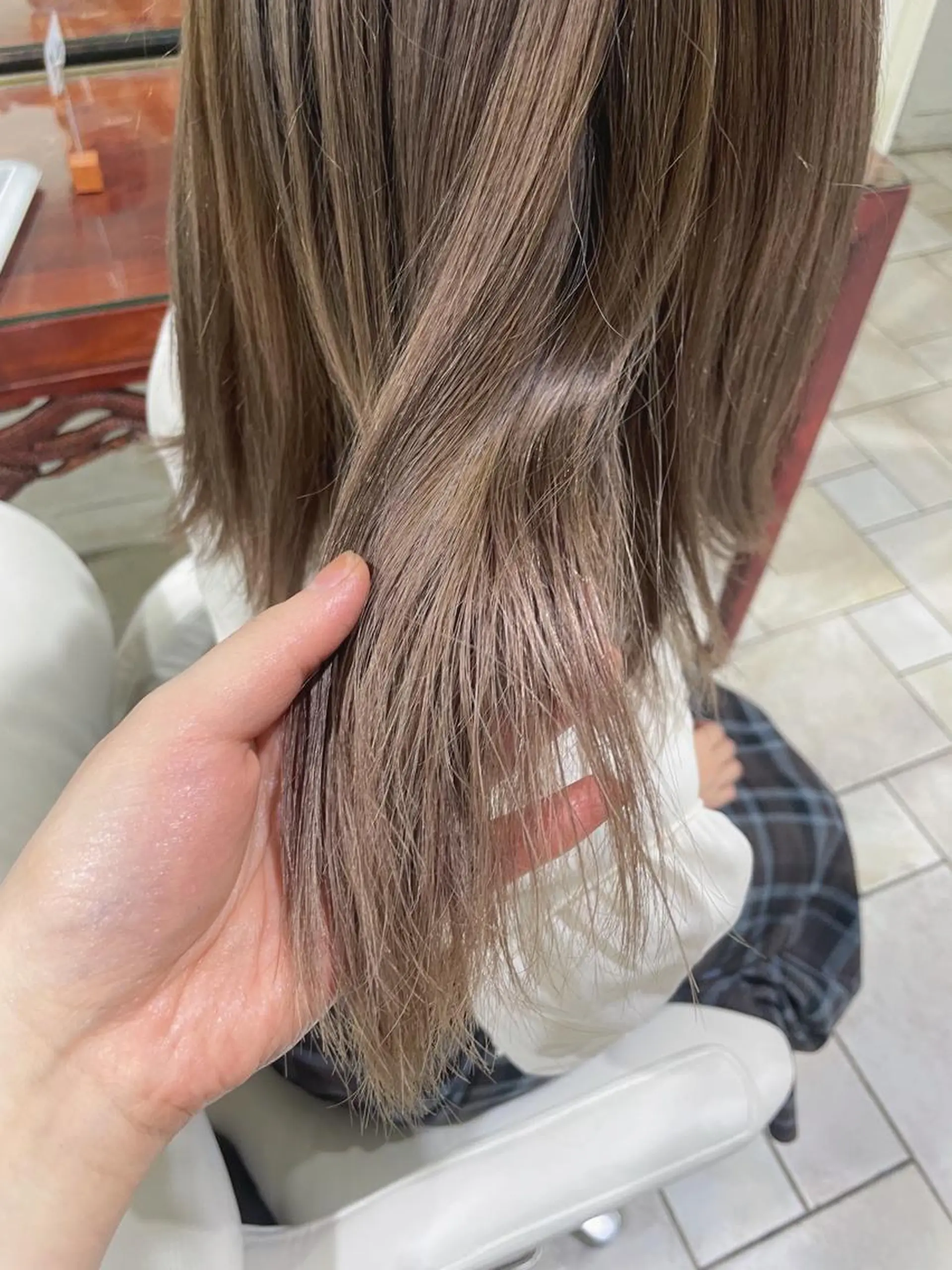 セミロング カラー Of　HAIR所属・外山 なつ美のヘアスタイル