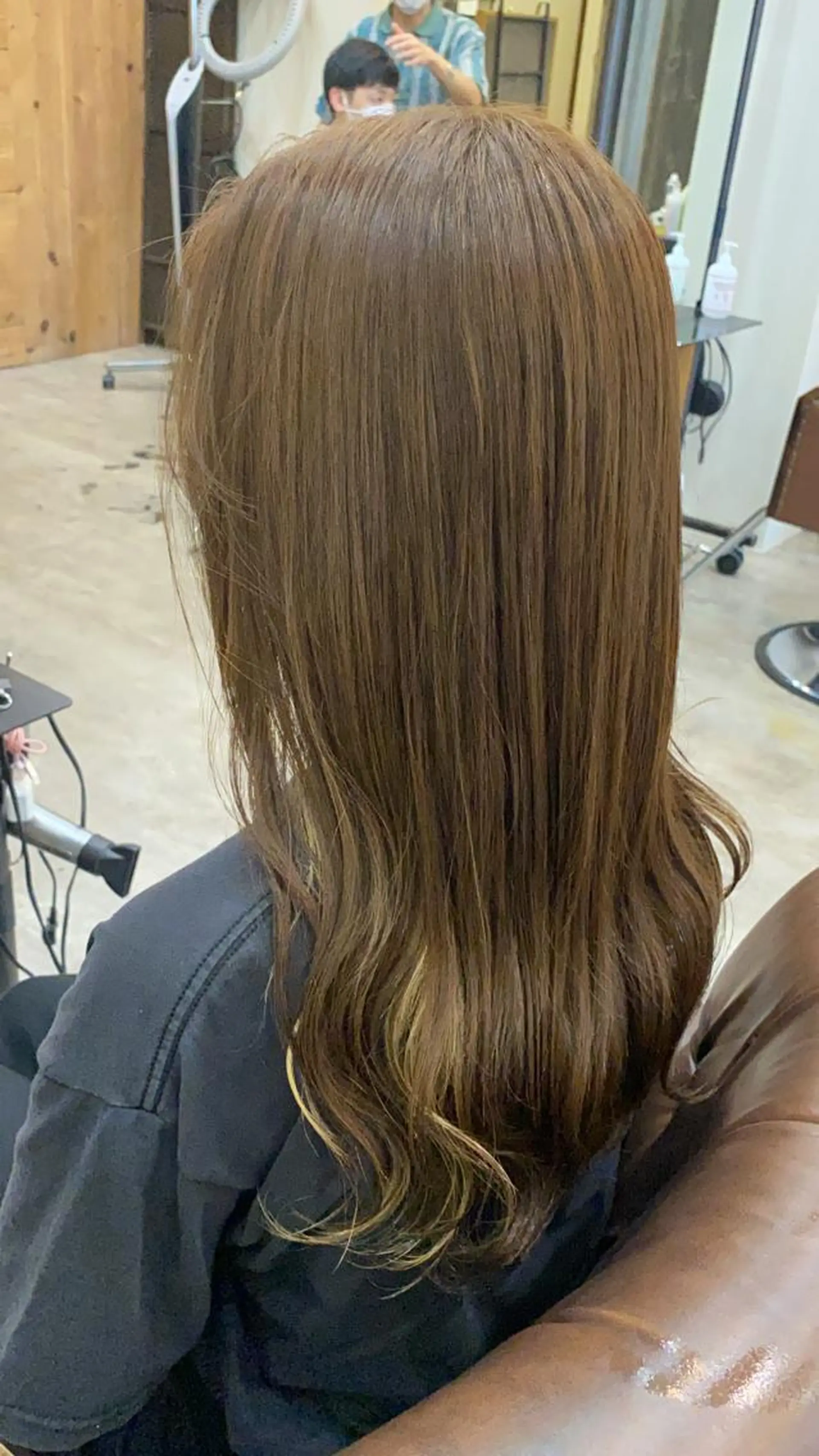 ロング カラー ベージュカラー ブリーチ 抜きっぱなしブロンド ブリーチなしカラー オリーブベージュ ヘアカラー トリートメント 🟢NEGi🟣 🫧髪質改善のヘアスタイル