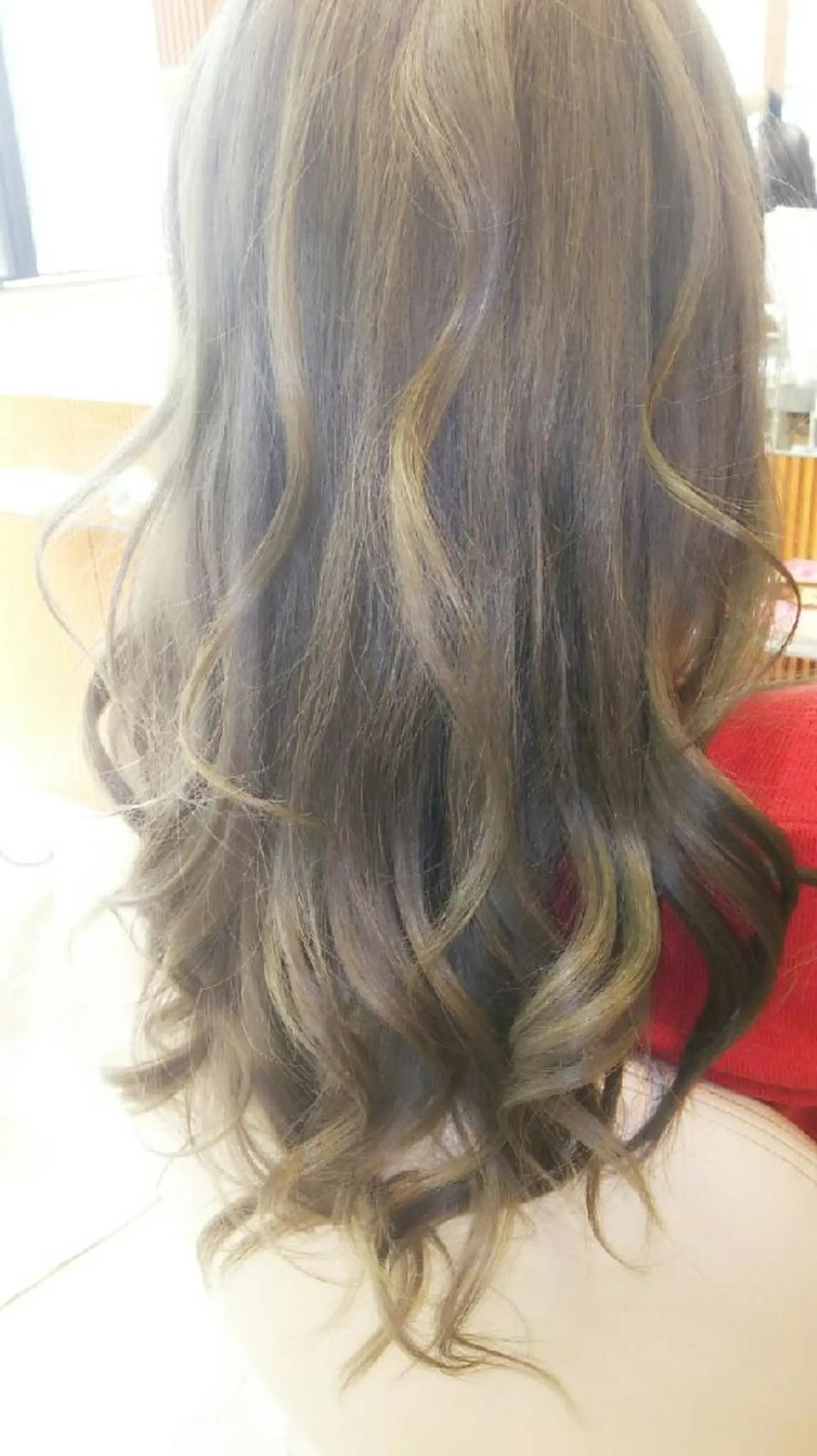 ロング カラー グレージュ 脇田 雄大のヘアスタイル