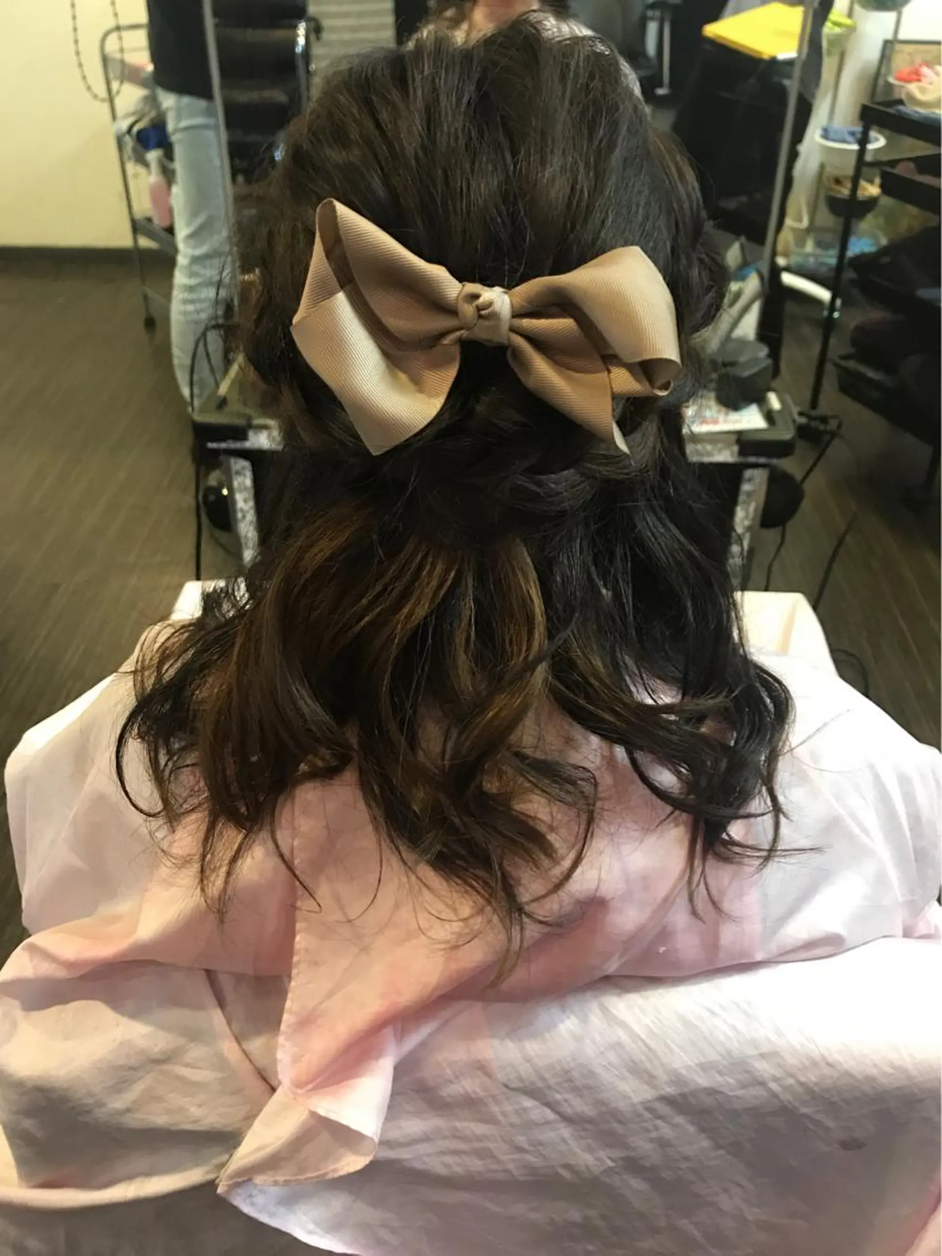 ミディアム ヘアセット LEGGU所属・中本 愛理のヘアスタイル