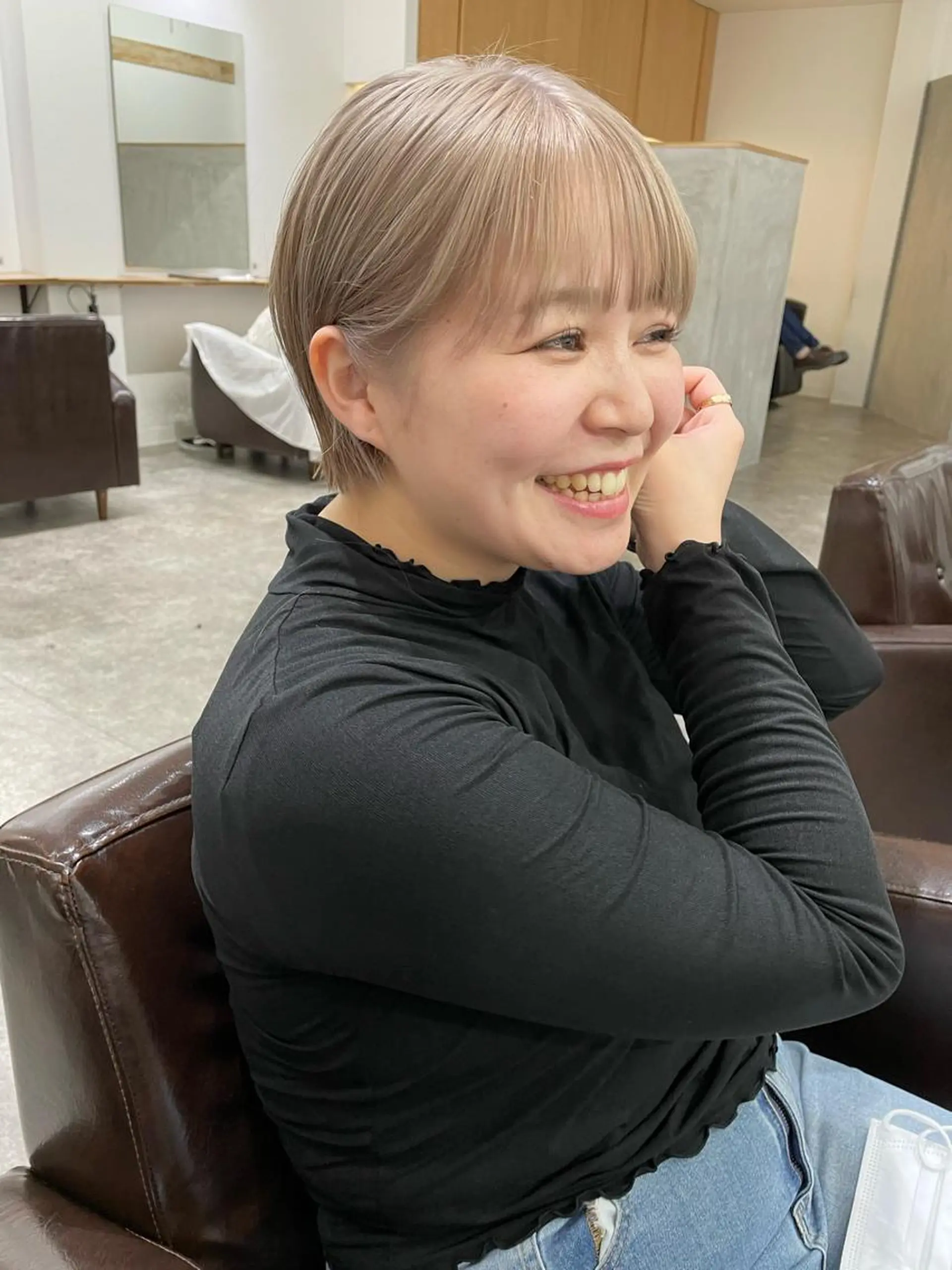 ショート カラー ベージュカラー ブリーチ ミルクティーベージュ カット ヘアカラー トリートメント パーマ/透明感カラー /ボブ/吉田一生のヘアスタイル