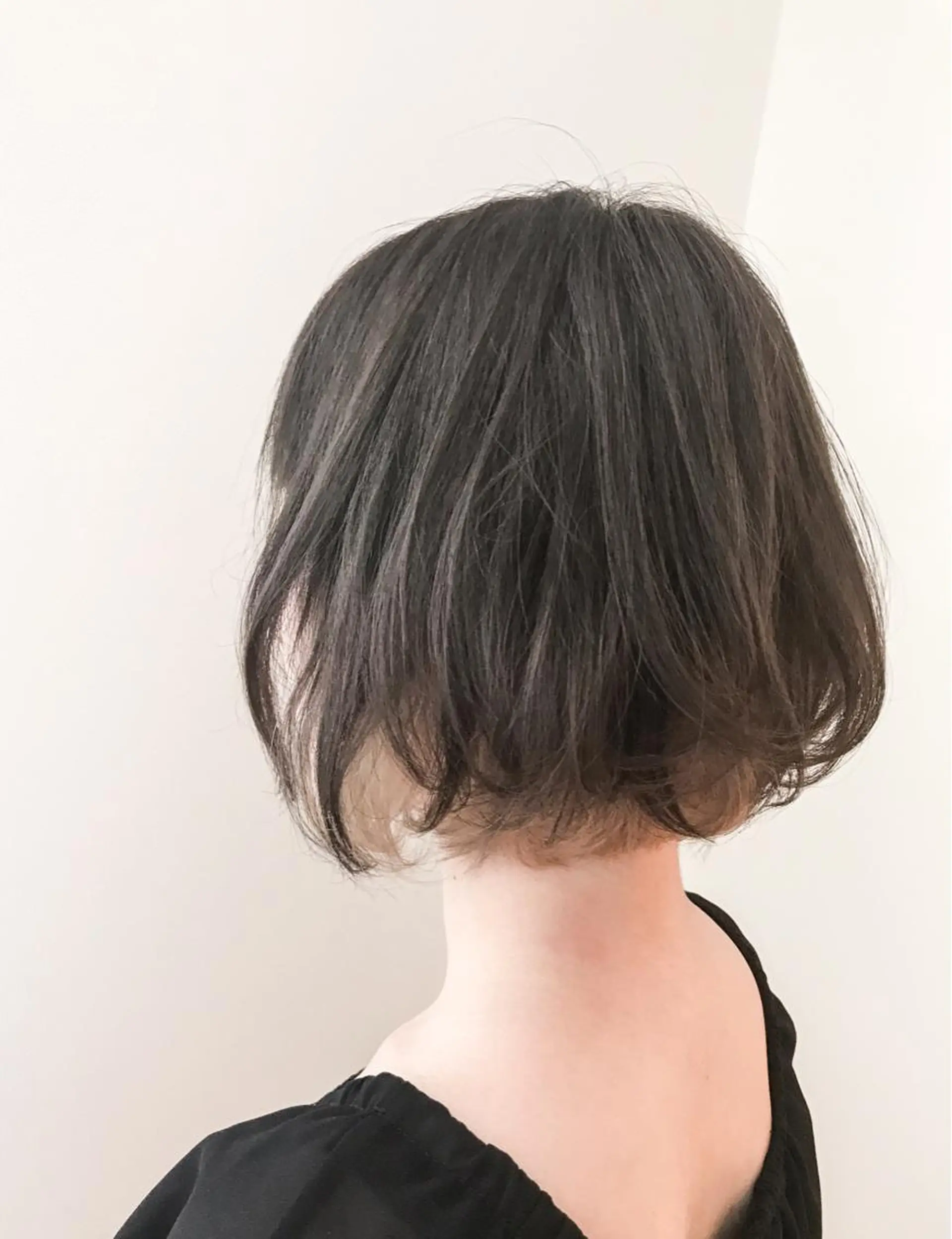 ショート ヘアカラー 常山 篤志のヘアスタイル