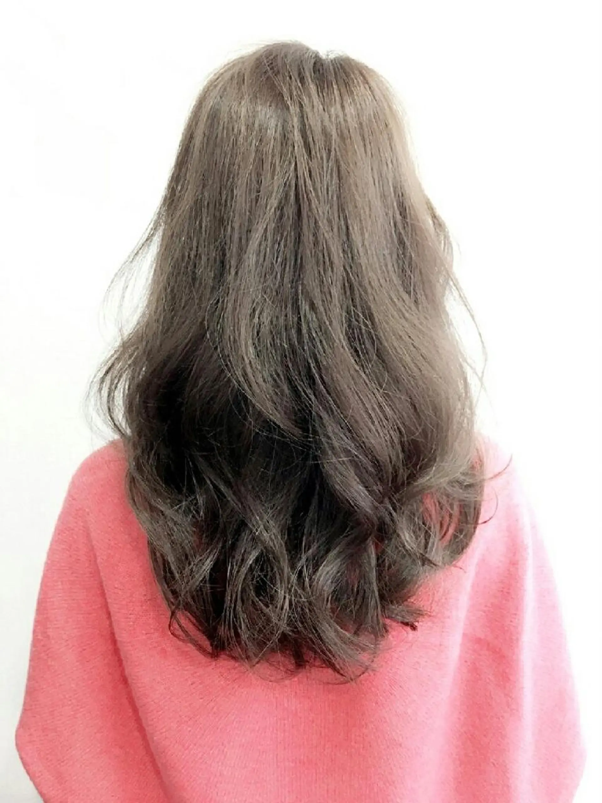 ロング カラー アッシュ イエローカラー 外国人風カラー Elsa エルサのヘアスタイル