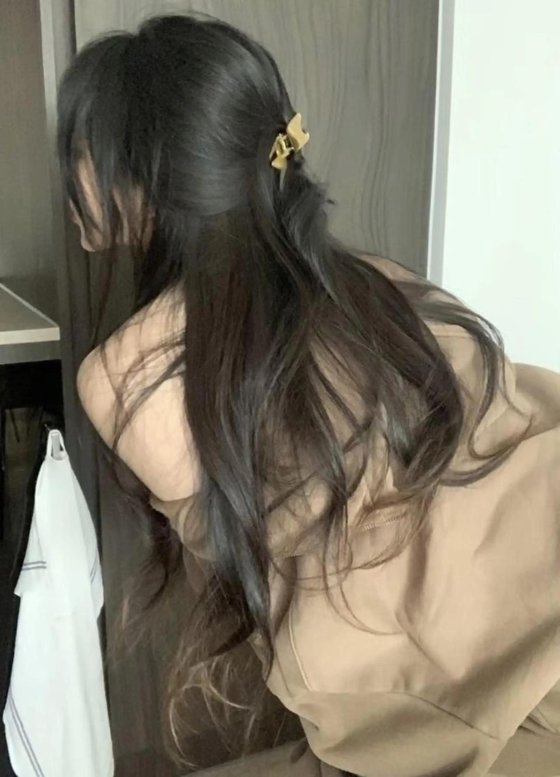 ロング カラー 韓国レディヘア🤍 暗髪🤍miraiのヘアスタイル