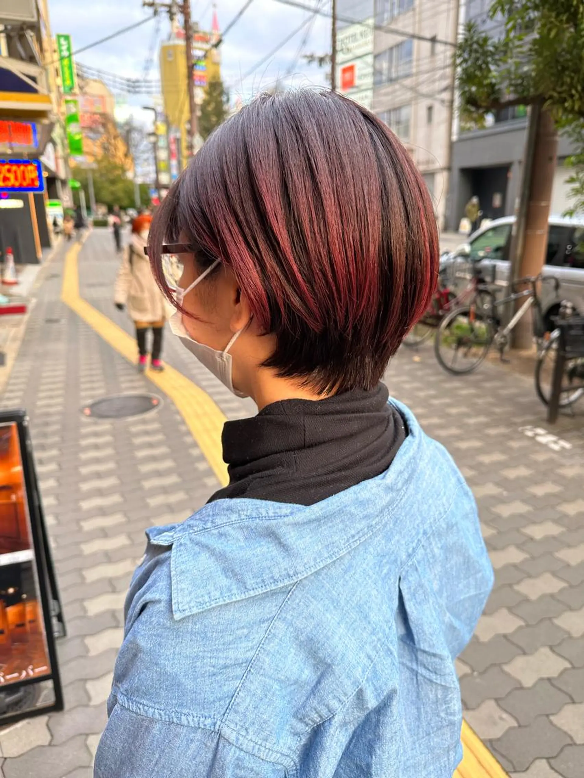 ショート カラー ピンクカラー レッドカラー 上田 紗也のヘアスタイル