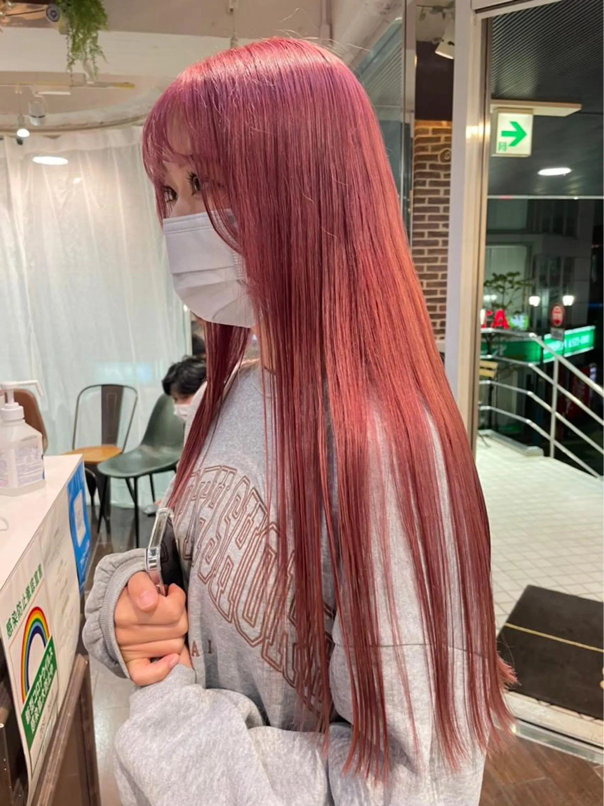 セミロング カラー ブリーチ ケアブリーチ 透明感カラー デザインカラー ダブルカラー ハイトーン/マツエク AYAKA🌙のヘアスタイル