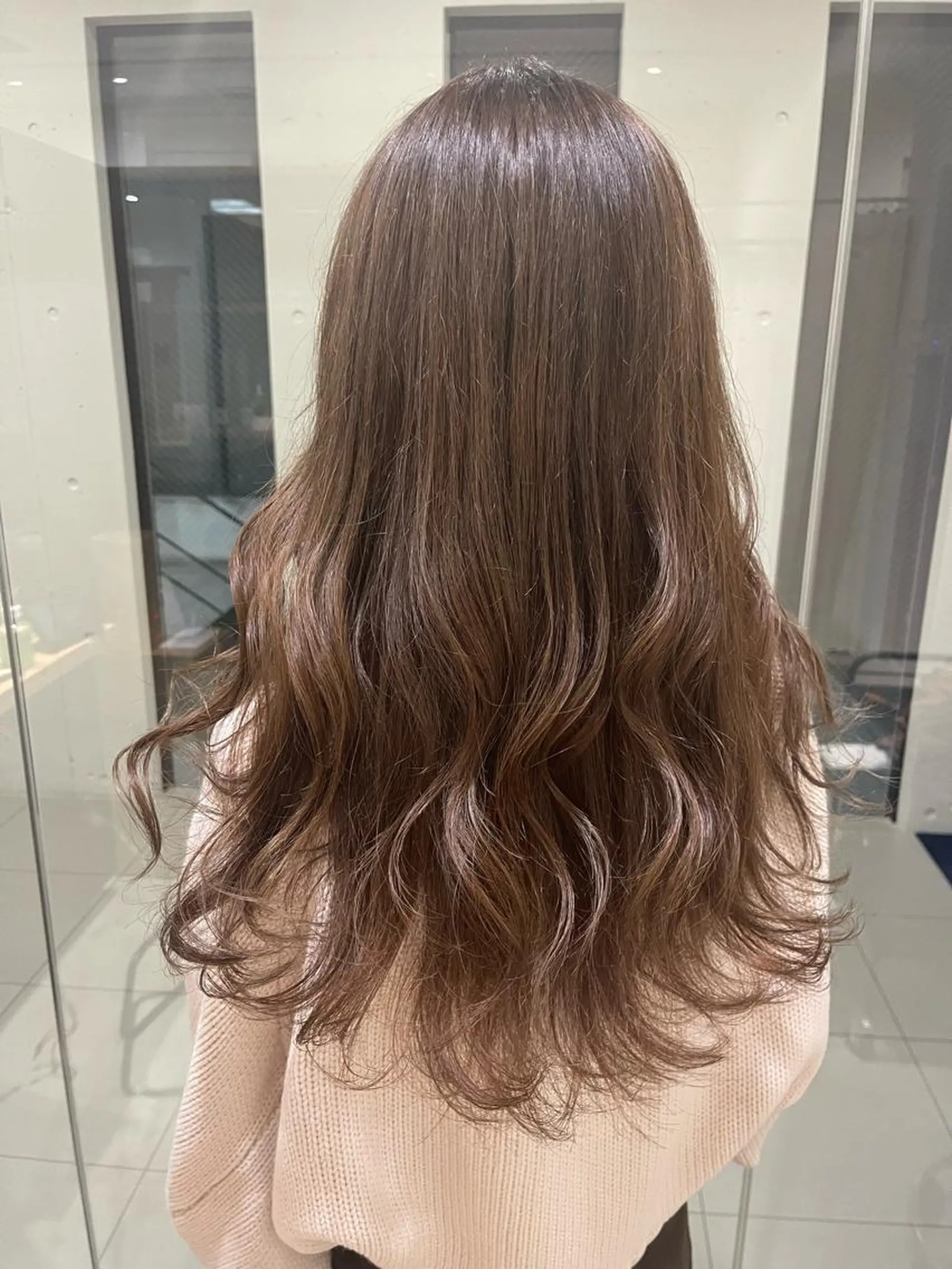ロング カラー ベージュカラー ブリーチ ケアブリーチ 透明感カラー ヘアカラー トリートメント 田中 アキオのヘアスタイル