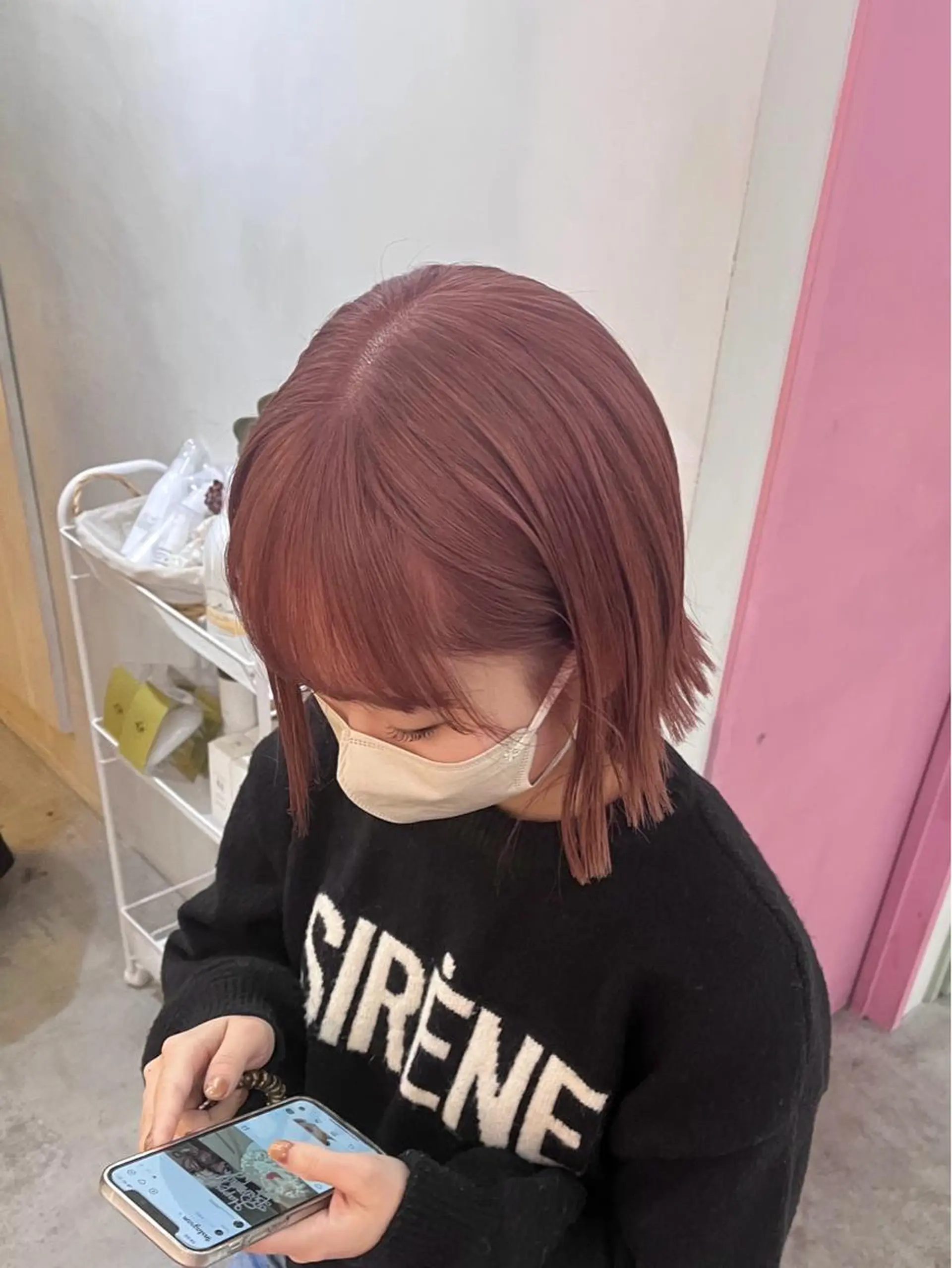 ミディアム カラー ピンクカラー ヘアカラー トリートメント 暖色/まろベージュ/ シカタユウカのヘアスタイル