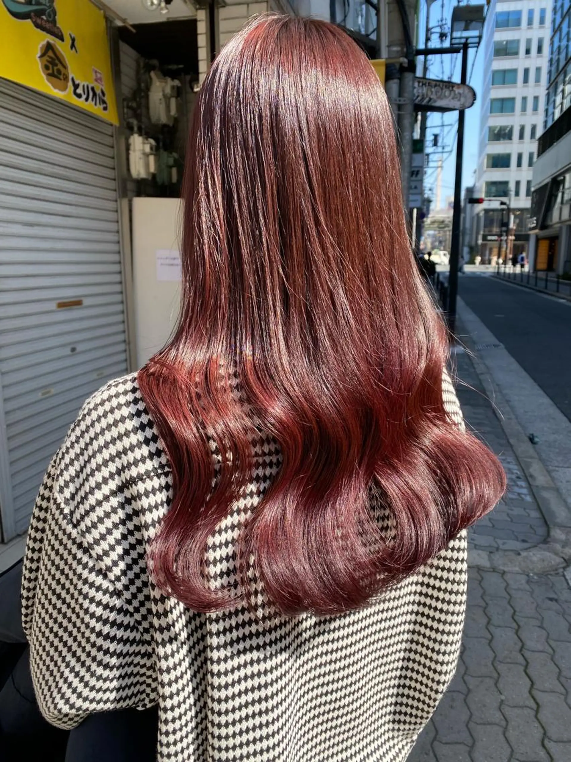 セミロング カラー ヘアアレンジ マツエク・マツパ アイブロウ レッドカラー Noah's　Ark所属・透明感カラー🫧ヘア セット🫧松本菜月の眉毛・アイブロウイメージ