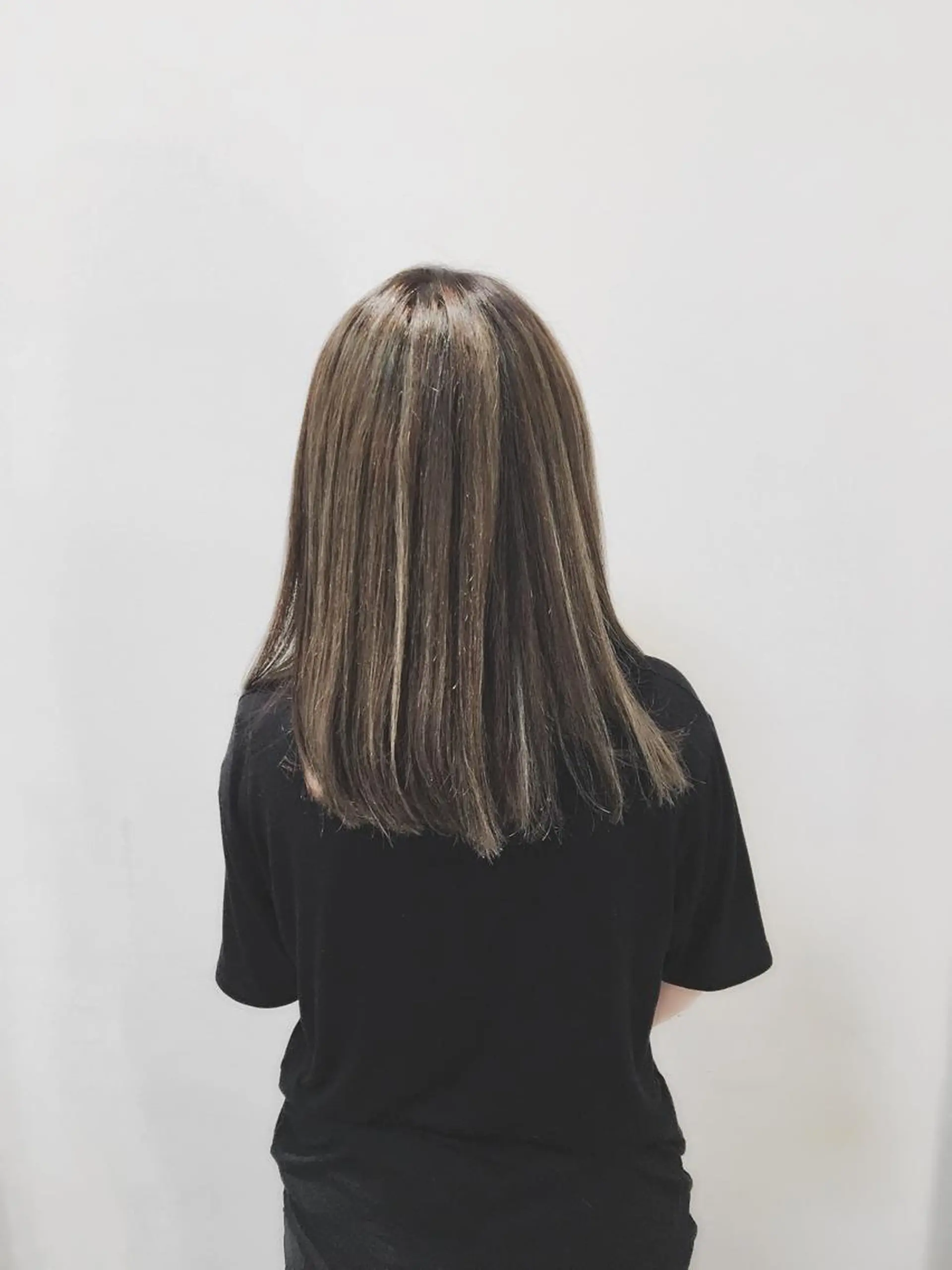 ミディアム カラー たなか ちあきのヘアスタイル