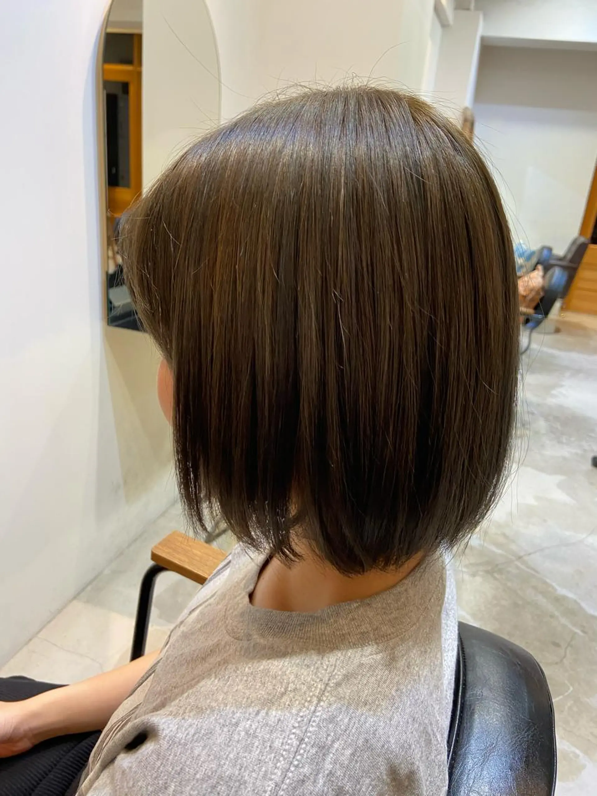 ミディアム エギョモリ 天使の羽バング・フェザーバング ハッシュカット ハイライト タンバルモリ ヘアカラー トリートメント なかむら ゆきのヘアスタイル