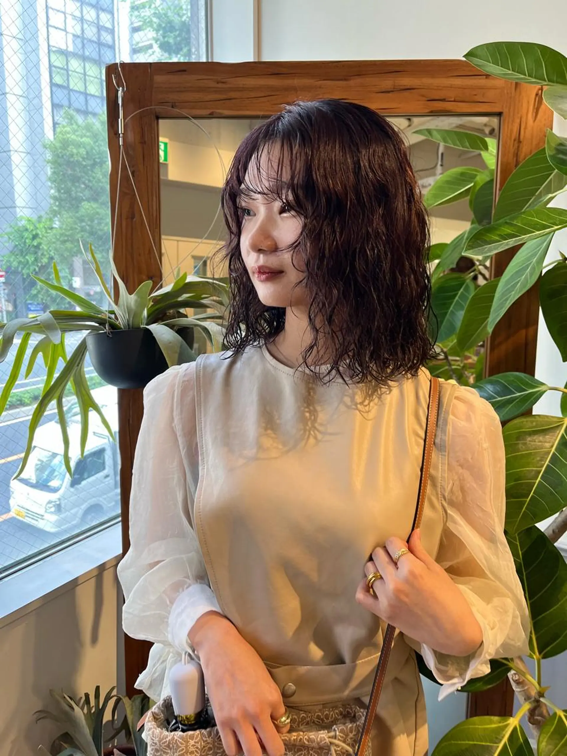 ミディアム カラー パーマ ヘアカラー パーマ トリートメント SIKI yuuna モテ韓国ヘア☁️のヘアスタイル