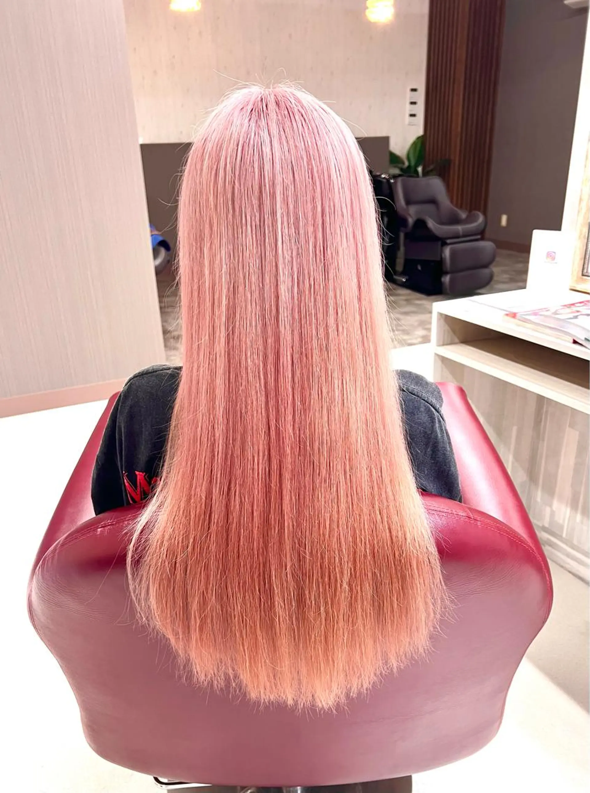 セミロング カラー ピンクカラー KEN 🌟のヘアスタイル