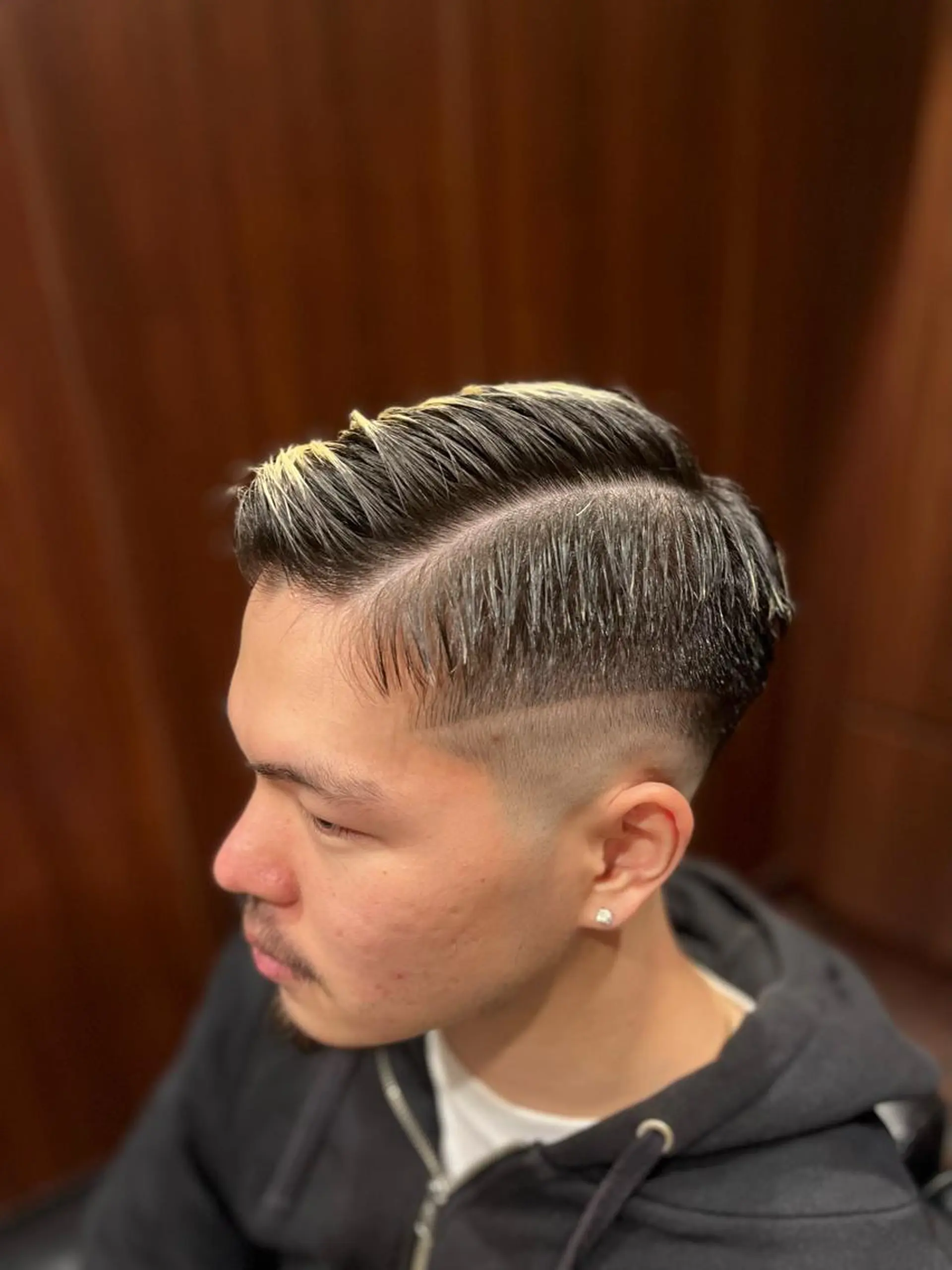 ショート ヒロ銀座 上口雄大のヘアスタイル