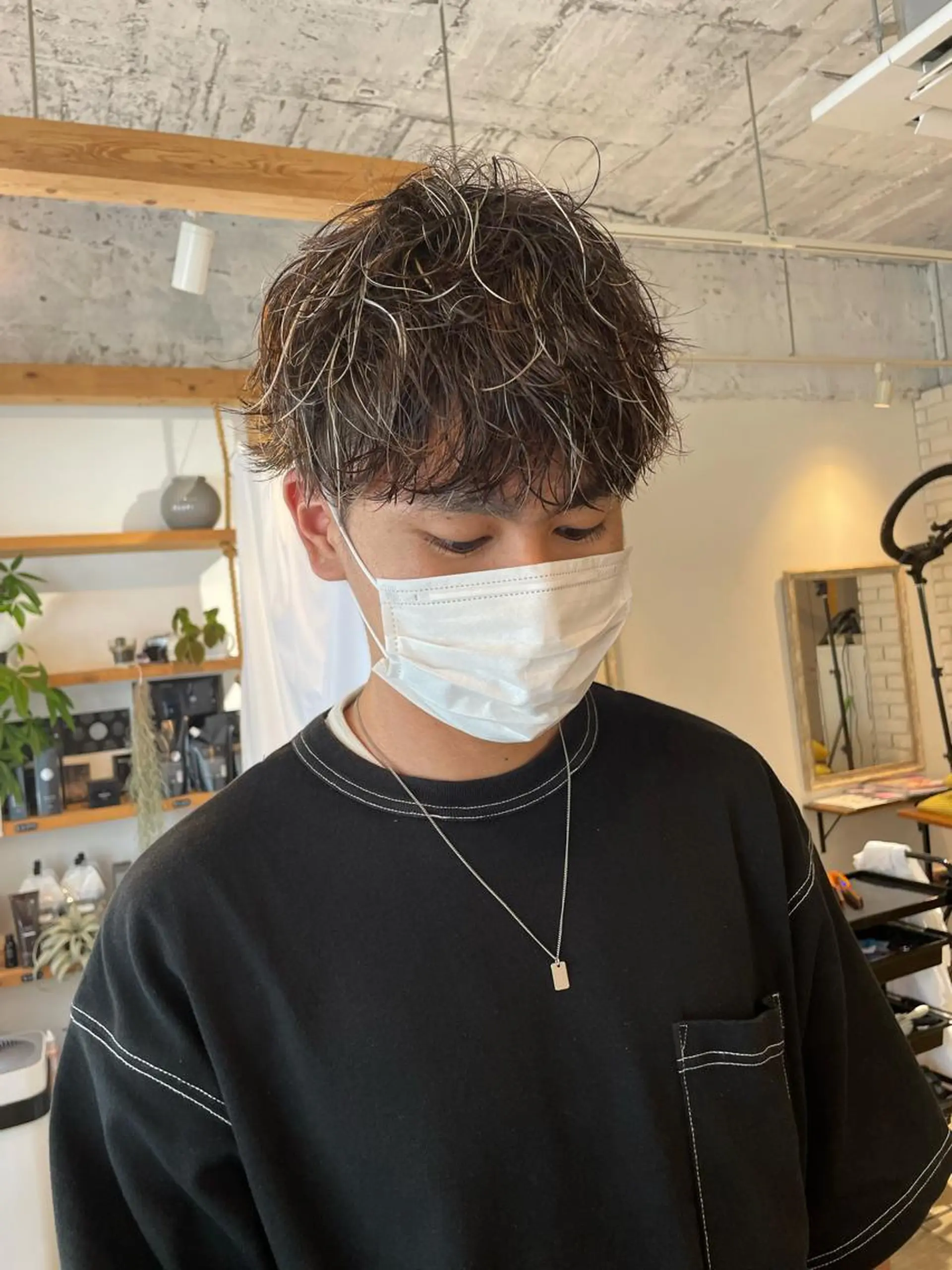ミディアム 渋谷 ミモザワークス タニグチヨシユキのヘアスタイル