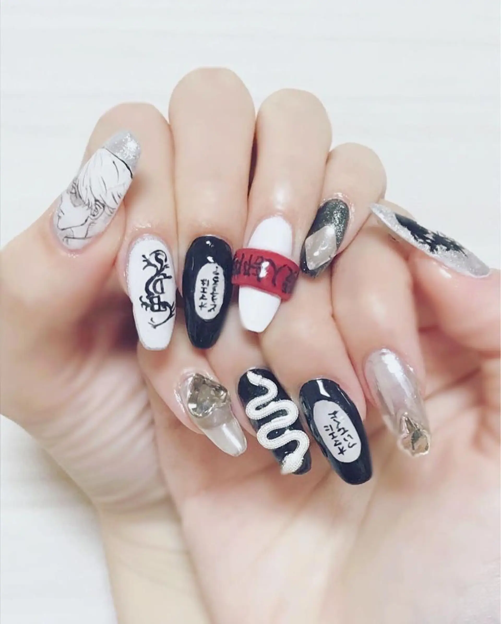 ネイル ジェルネイル シルバー Nyanco Nailのネイルデザイン