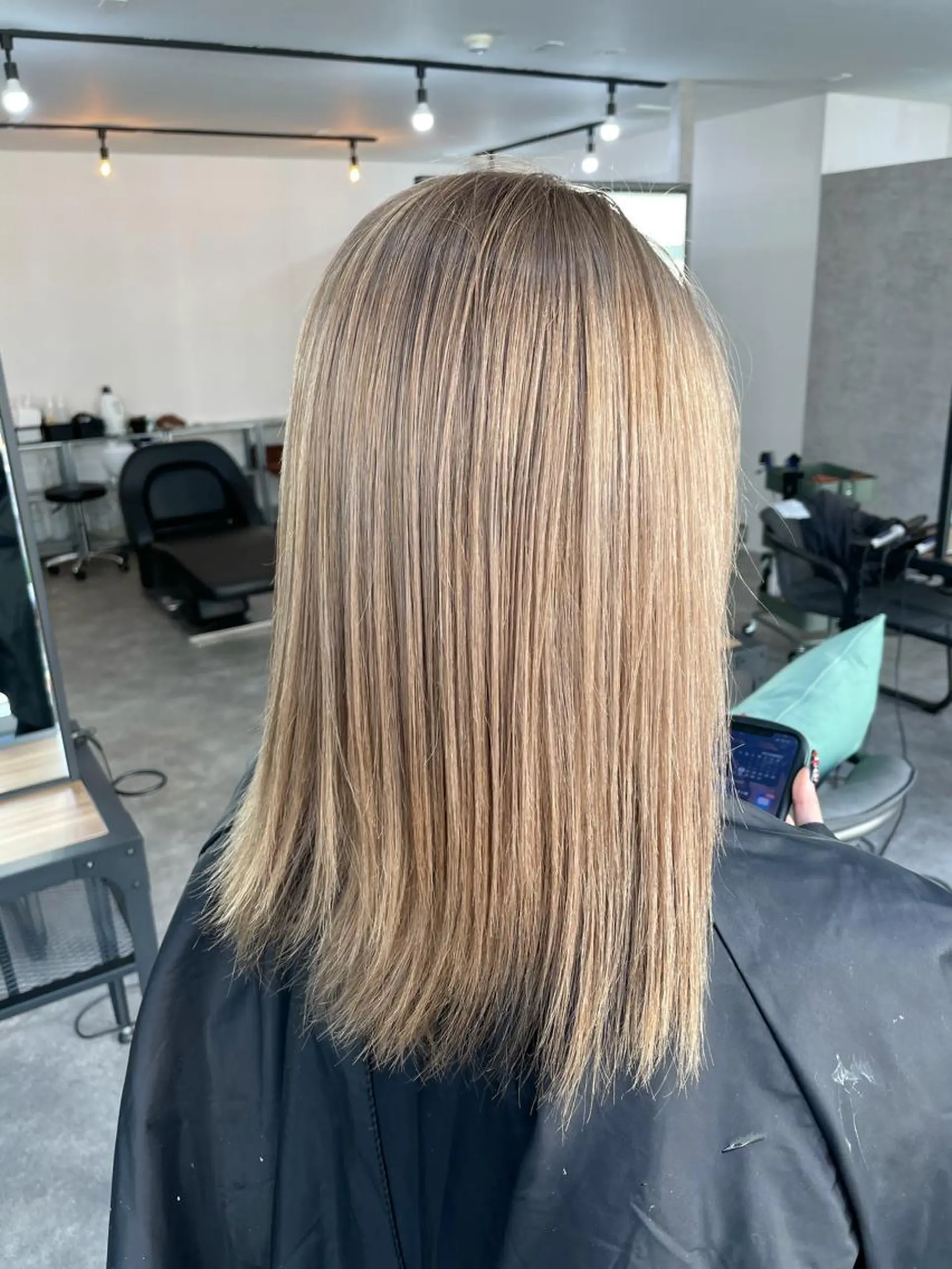 ショート カラー パーマ ヘアアレンジ メンズ キッズ ネイル マツエク・マツパ メンズバレイヤージュ メンズブリーチ メンズハイライト メンズインナーカラー メンズ韓国風 カラー特化サロン Eir心斎橋のヘアスタイル