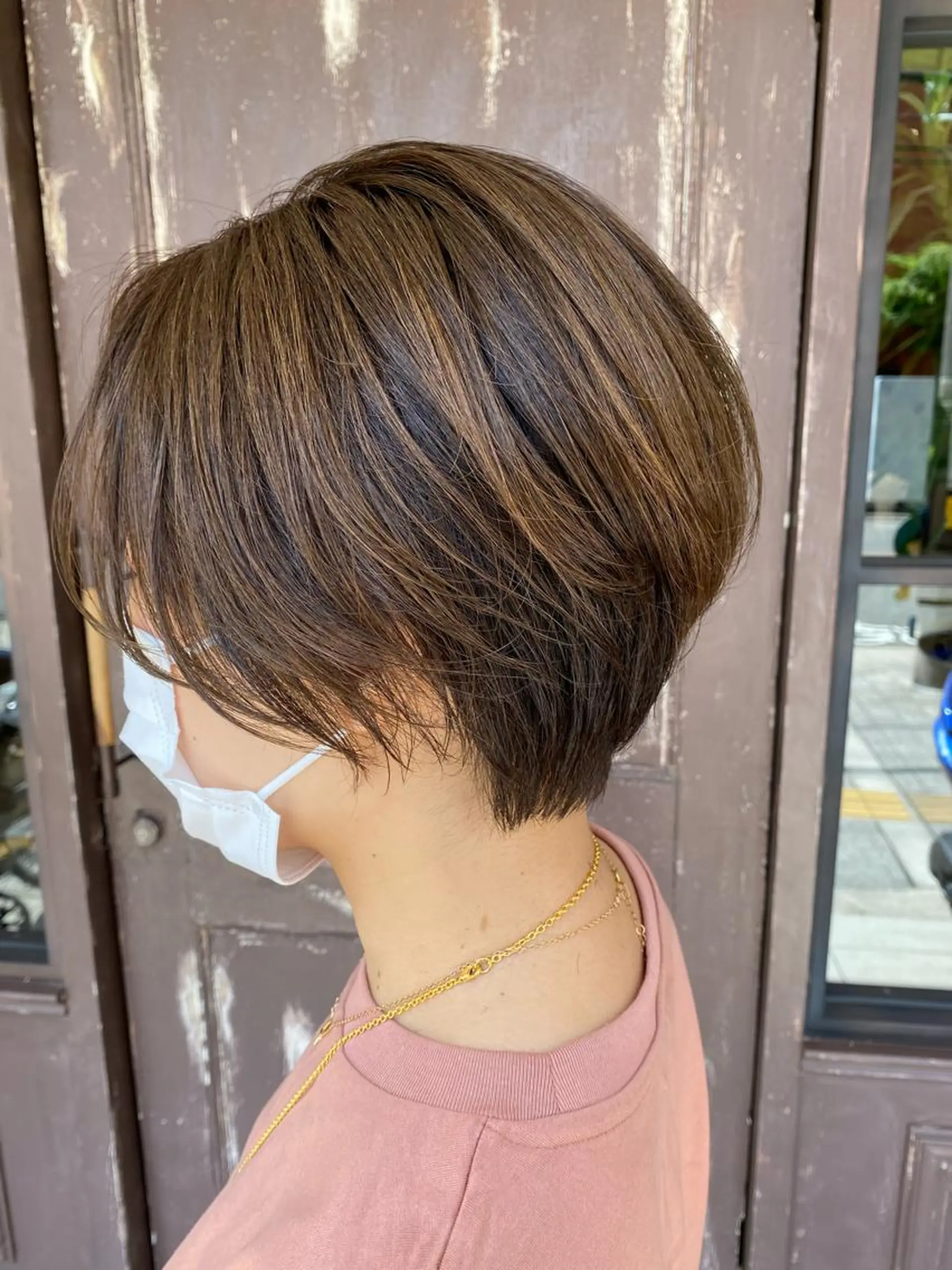 ショート カラー ブラウンカラー オリーブブラウン ショートヘア カット ヘアカラー 川越 輝梨奈のヘアスタイル
