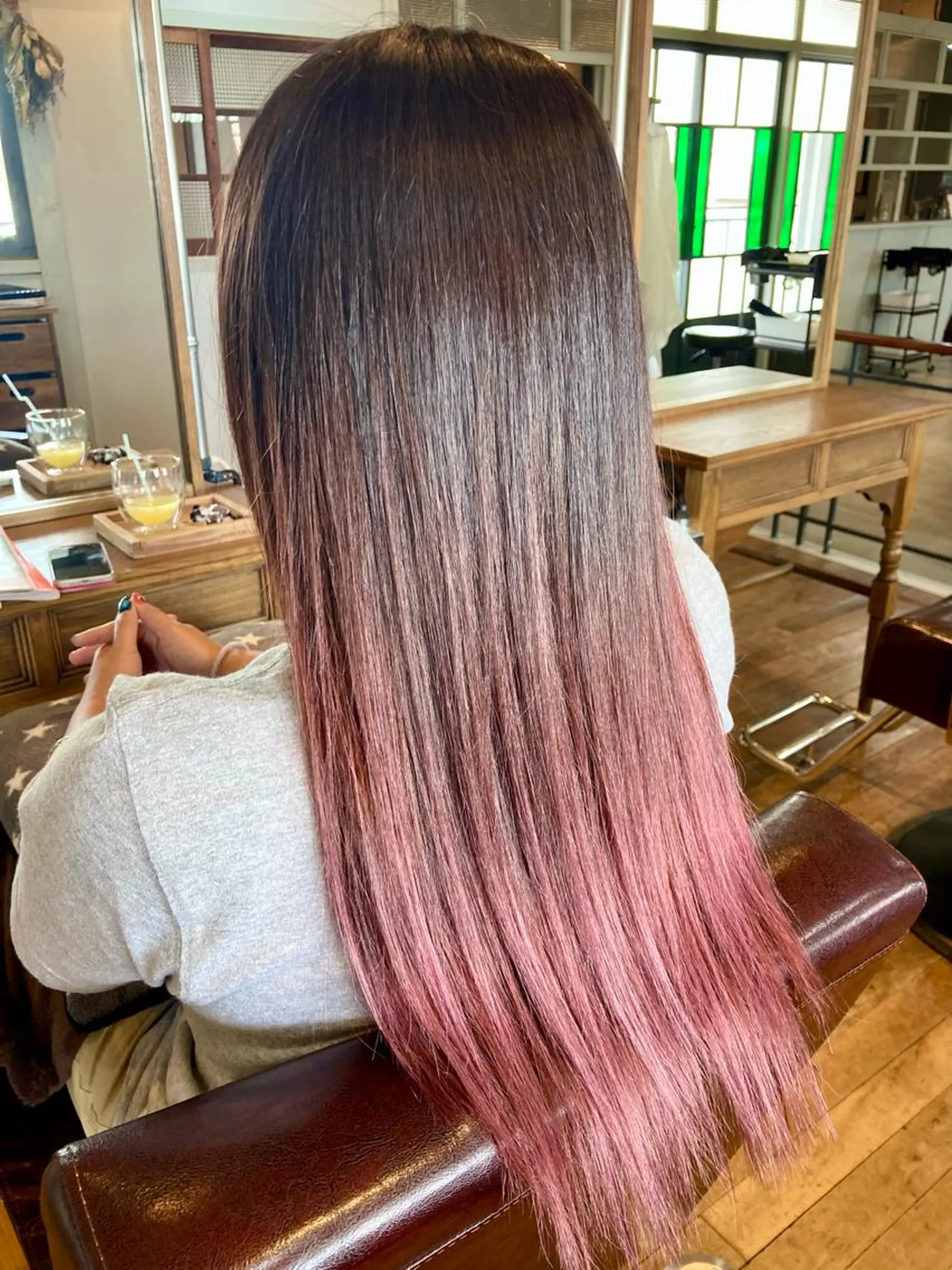 ロング タカツド ユウキのヘアスタイル