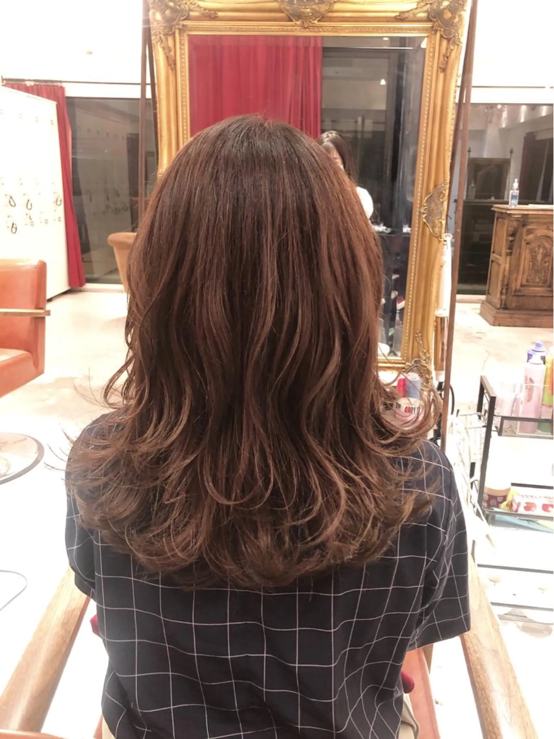 ミディアム カラー パーマ BEBE所属・ブリーチなし 透明感カラーKANAのヘアスタイル