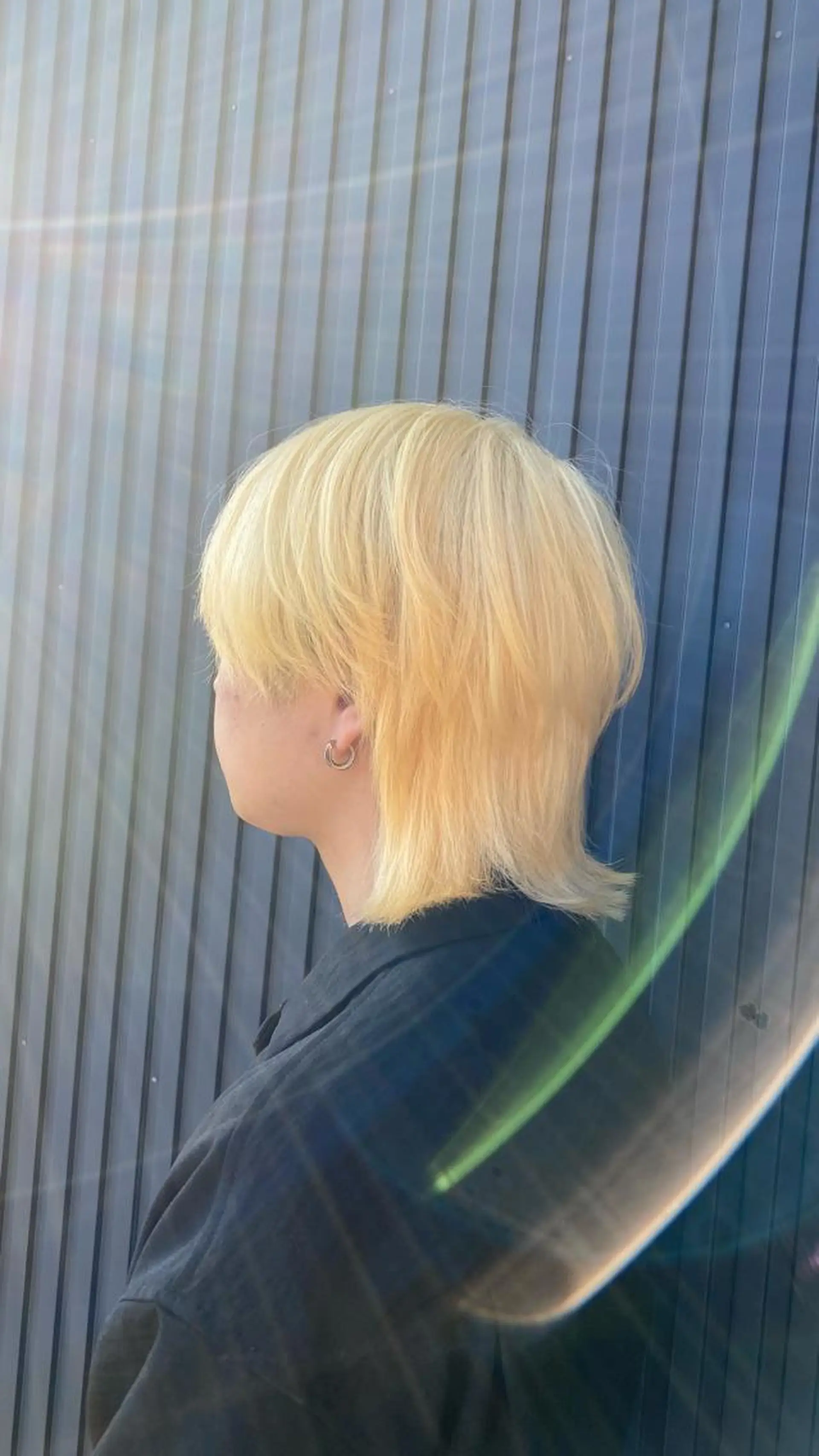 ショート カラー ブリーチ 抜きっぱなしブロンド 浅野  勇貴のヘアスタイル