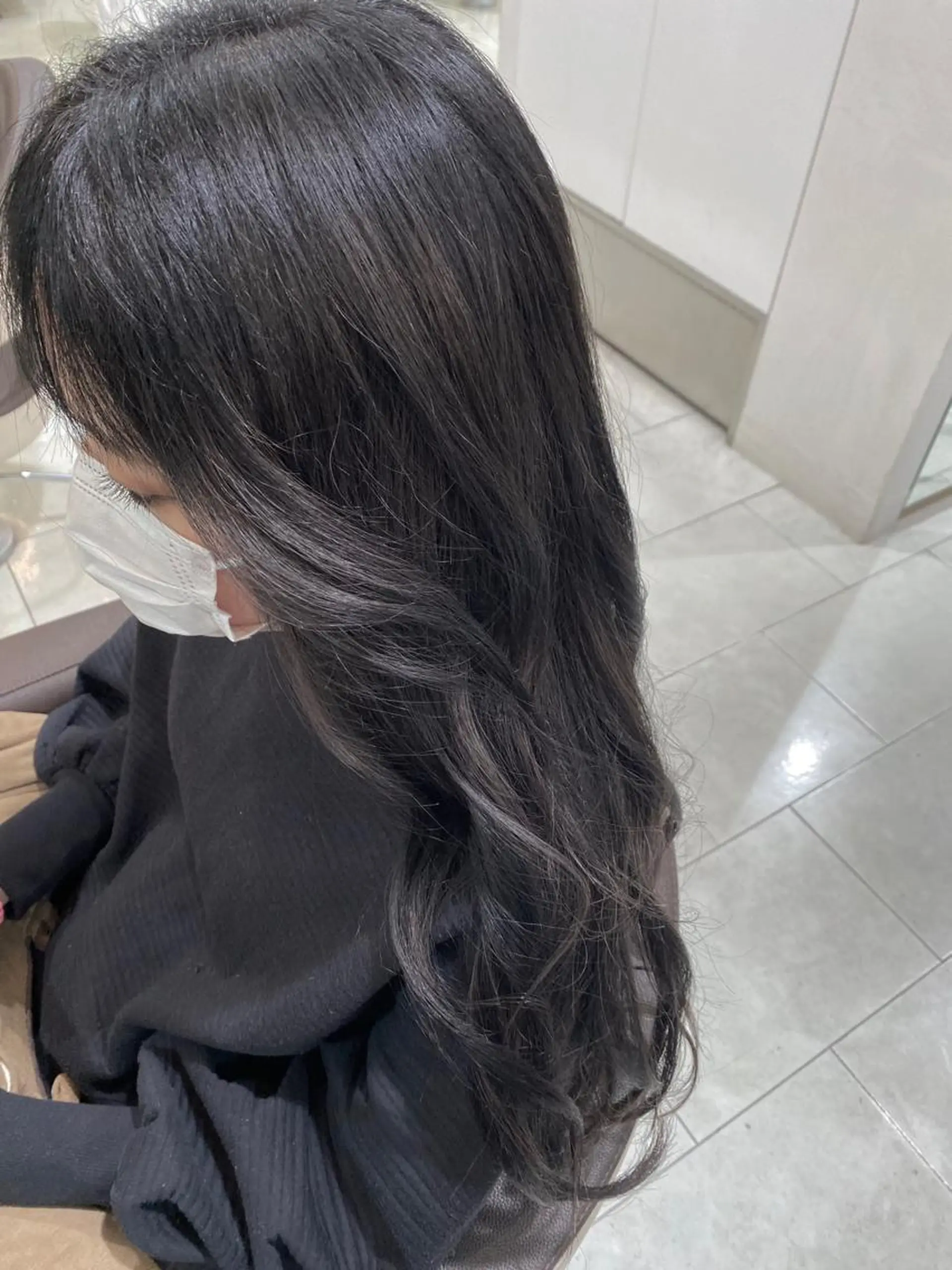 ロング カラー 黒髪 透明感カラー ハイトーンカラー オリーブカラー 縮毛矯正 N°+aero 😊れいか😊のヘアスタイル