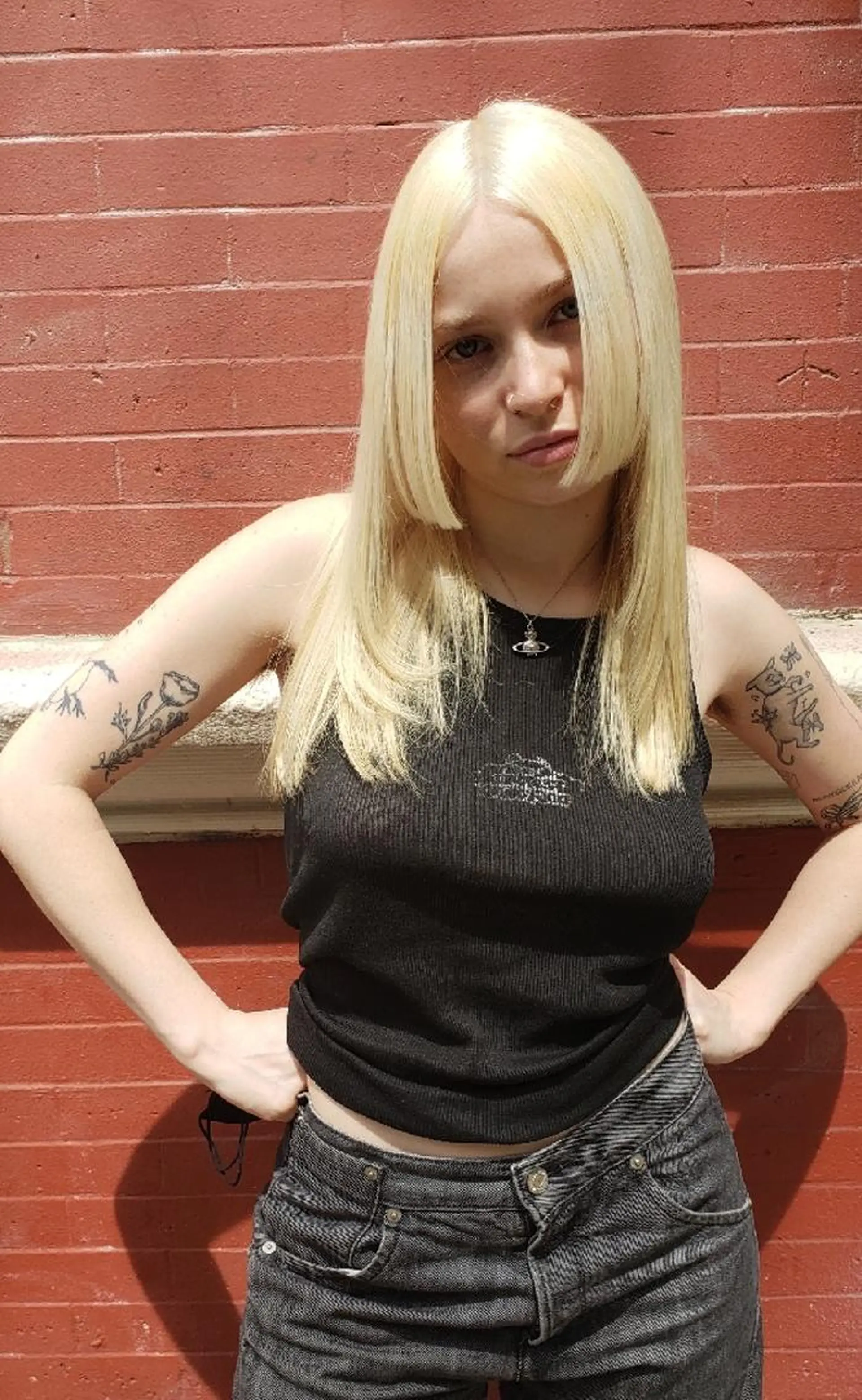 ロング Backbocker所属・ハイトーン/ブリーチ /デザインカラーのヘアスタイル