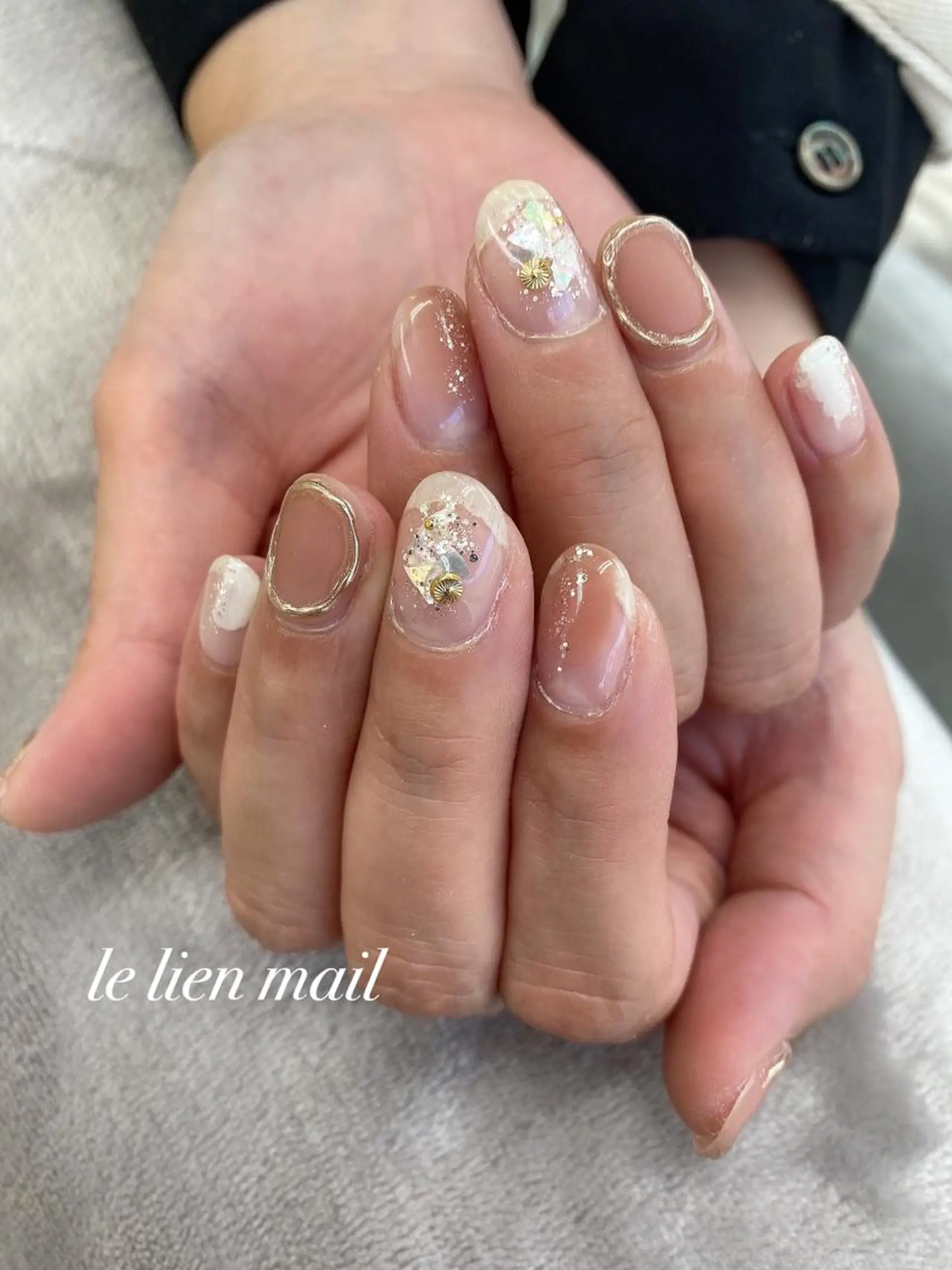 ネイル ミラーネイル ニュアンスネイル ハンドネイル le lien nailのネイルデザイン