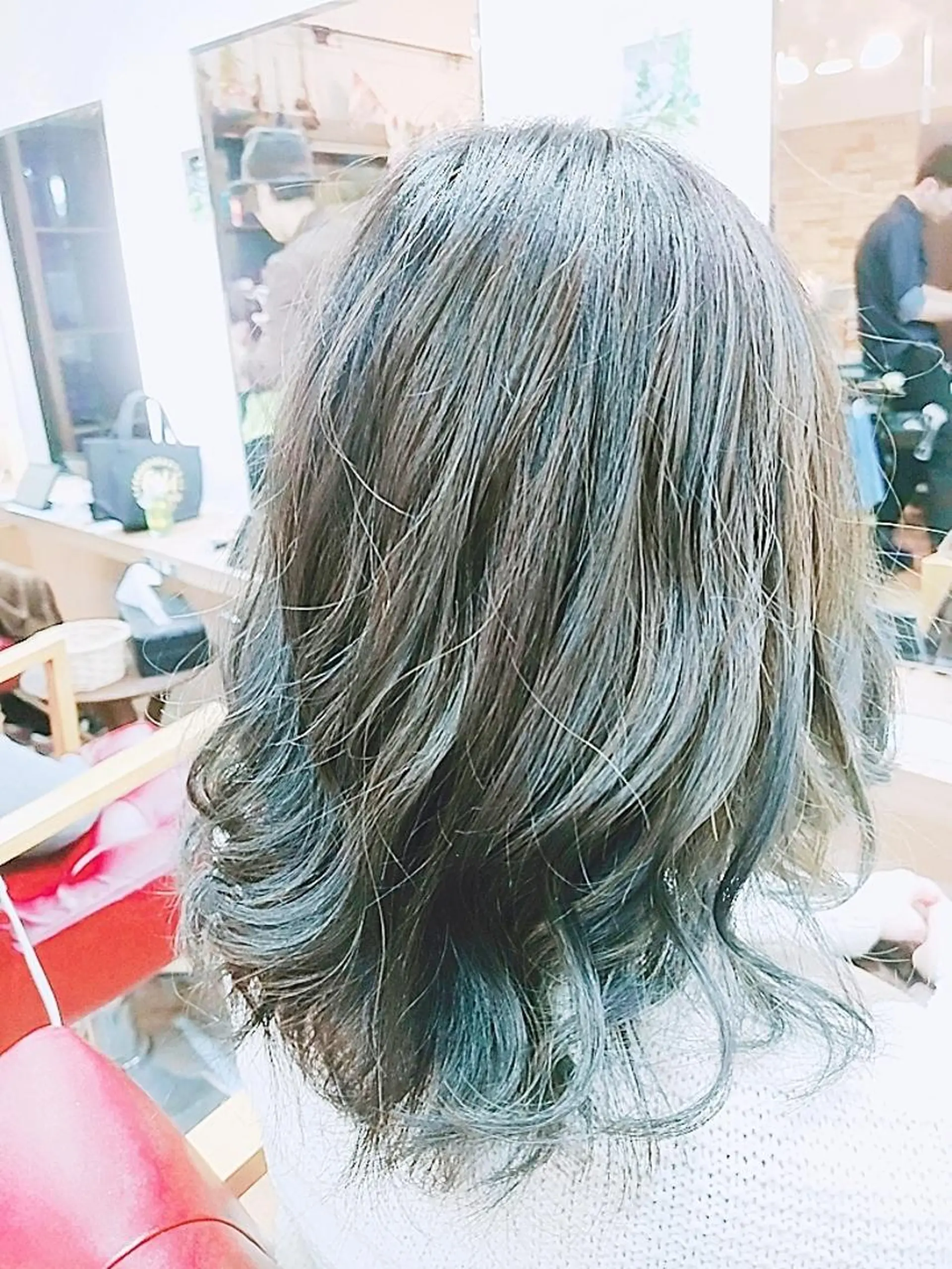 セミロング カラー アッシュ アッシュグレー ブリーチ ブリーチなしカラー ✔️【Fan.】 ☆工藤寿也のヘアスタイル
