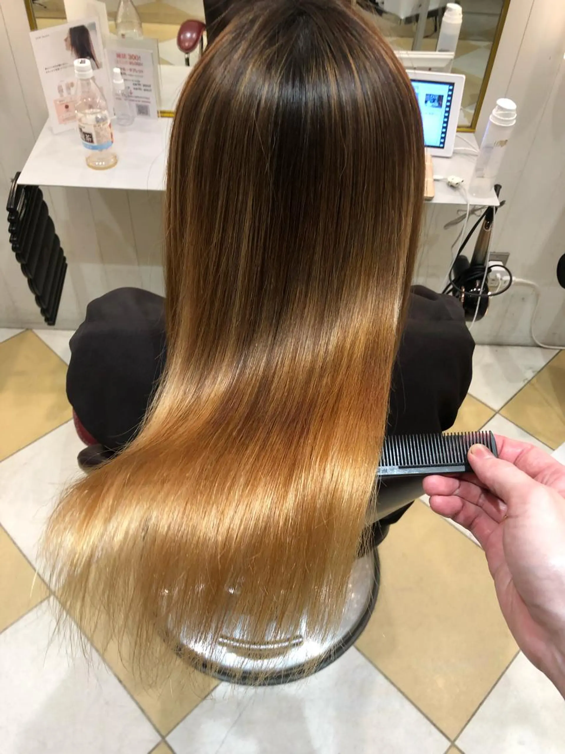 セミロング カット 縮毛矯正 トリートメント 國分 利成のヘアスタイル