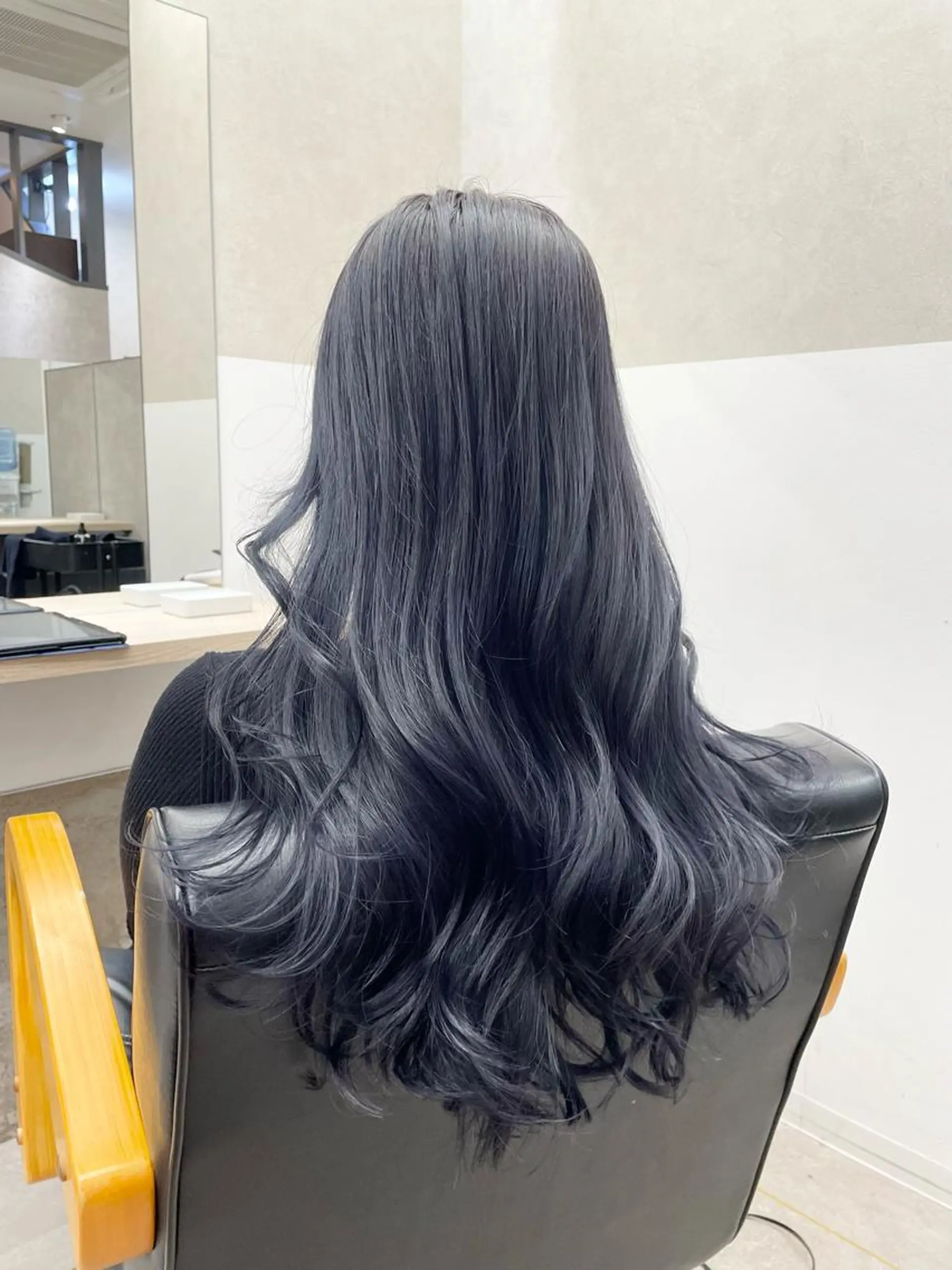 ロング カラー 黒髪 透明感カラー ネイビーカラー GISEL TAKUYAのヘアスタイル