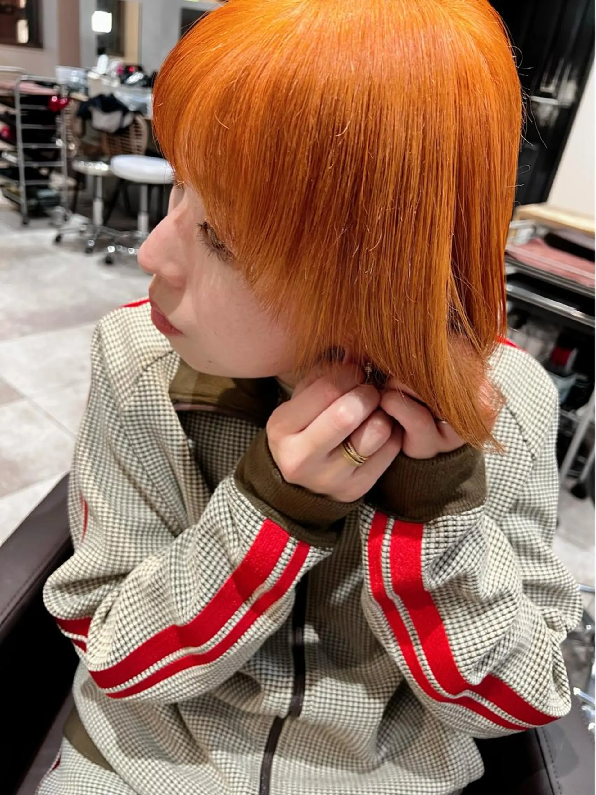 ショート カラー ブリーチ オレンジ モテ髪🌈細矢 森平のヘアスタイル