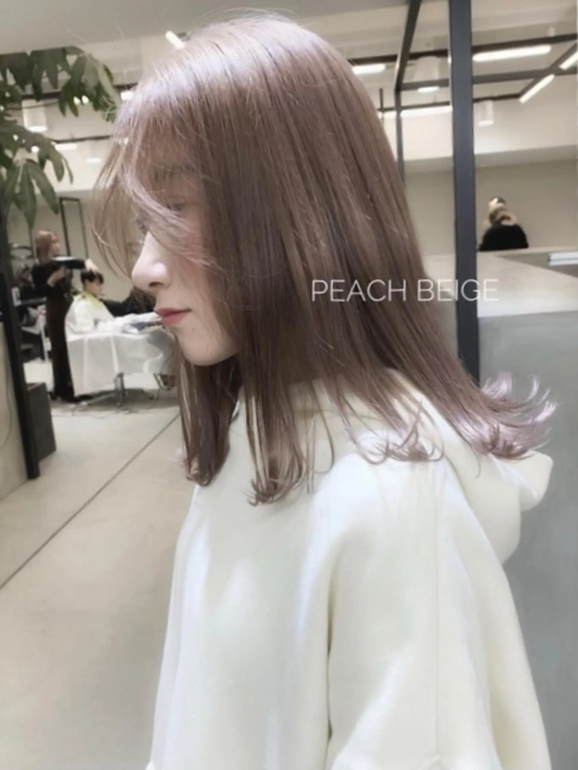 ミディアム カラー ヘアアレンジ ベージュカラー 透明感カラー いざわりお /梅田/ブリーチのヘアスタイル