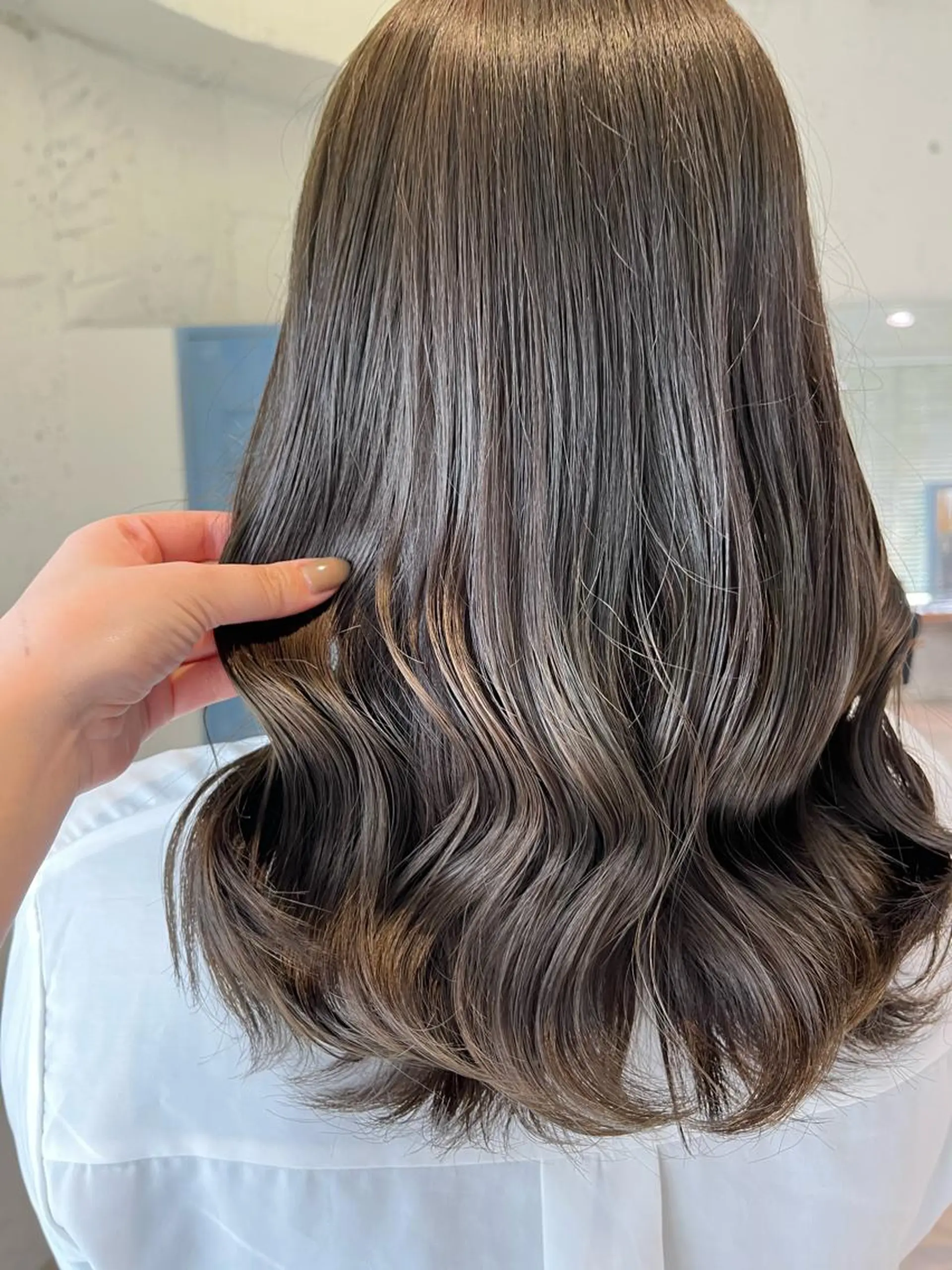 ミディアム カラー Froom🌻 村上夏菜のネイルデザイン