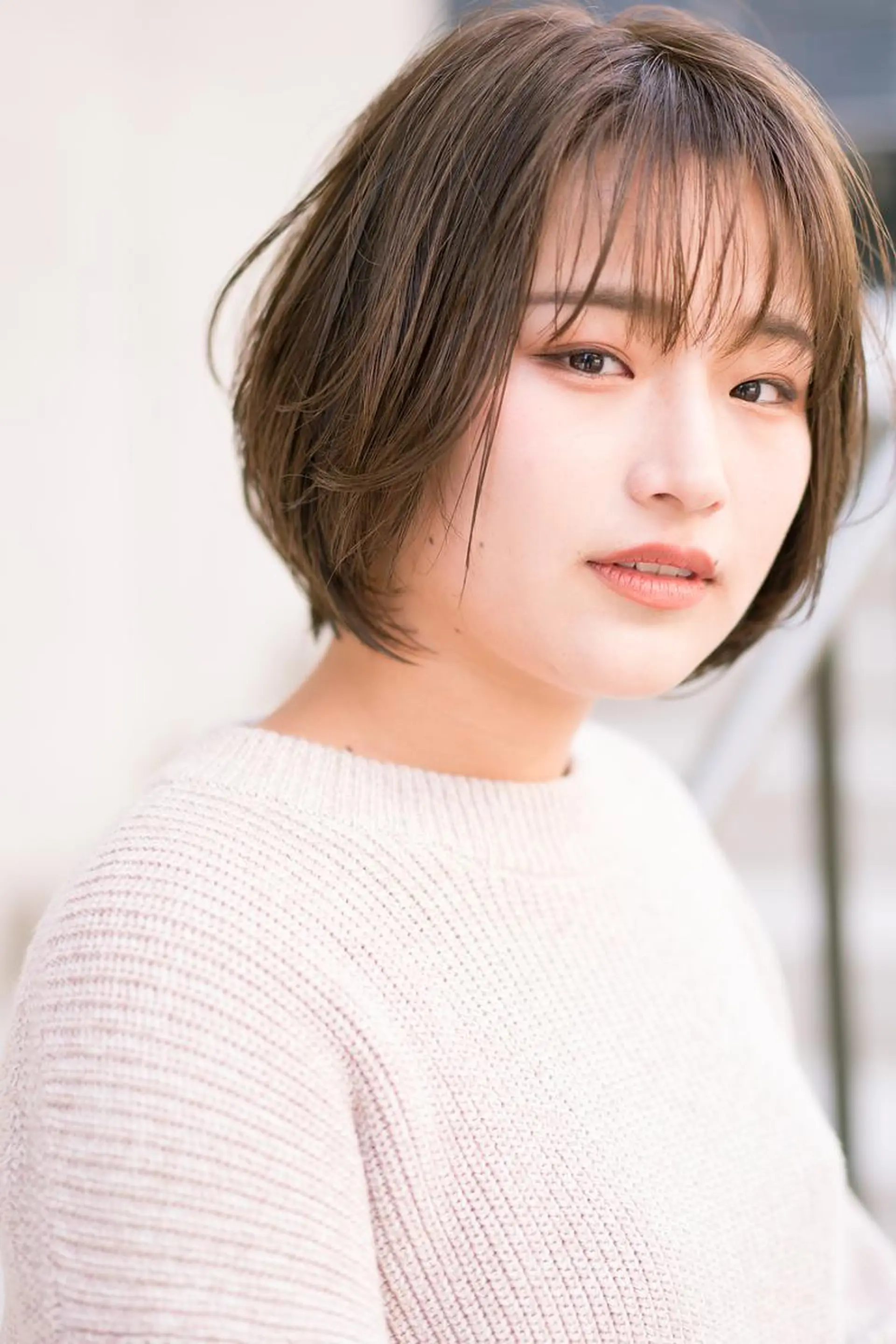 ショート アッシュ アッシュブラウン ショートヘア 小顔カット SiLO 【シロ】のヘアスタイル