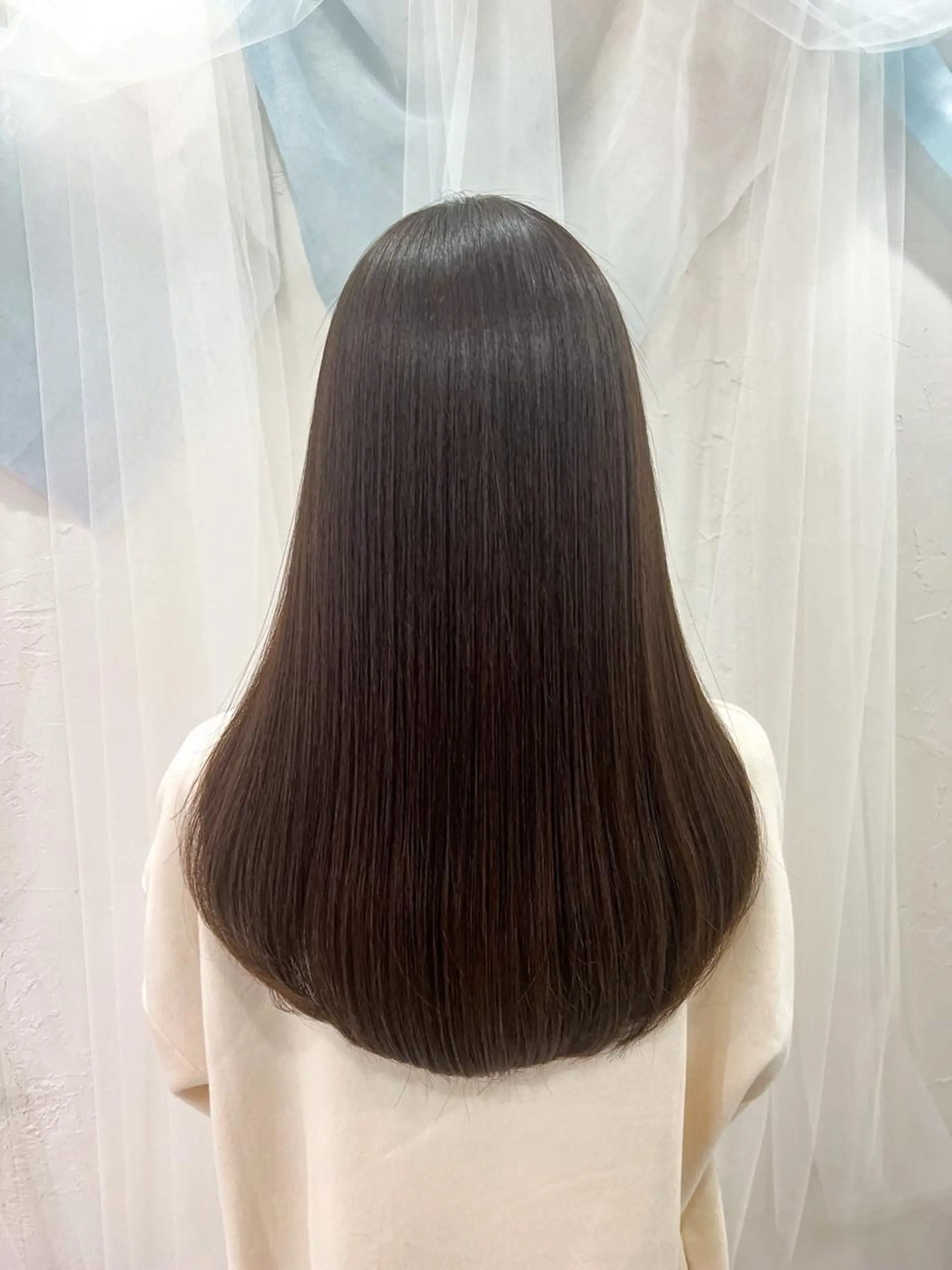 ロング SHIN/レイヤー カット×クロスパーマのヘアスタイル