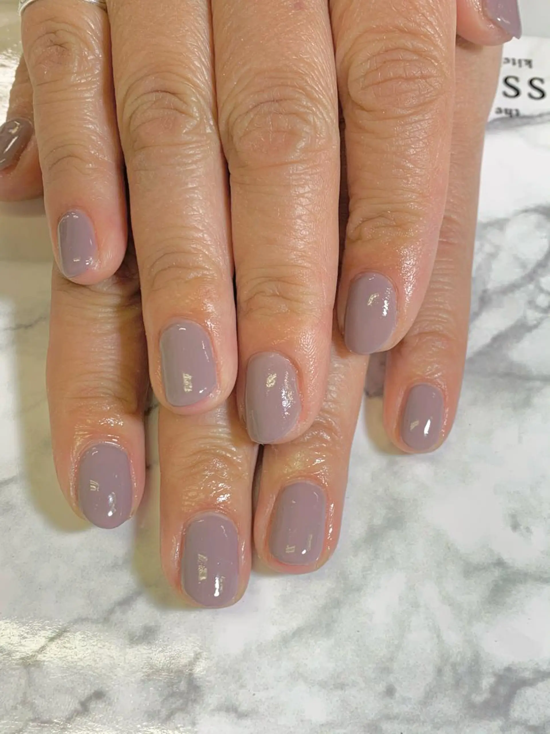 ショート H NANAのネイルデザイン