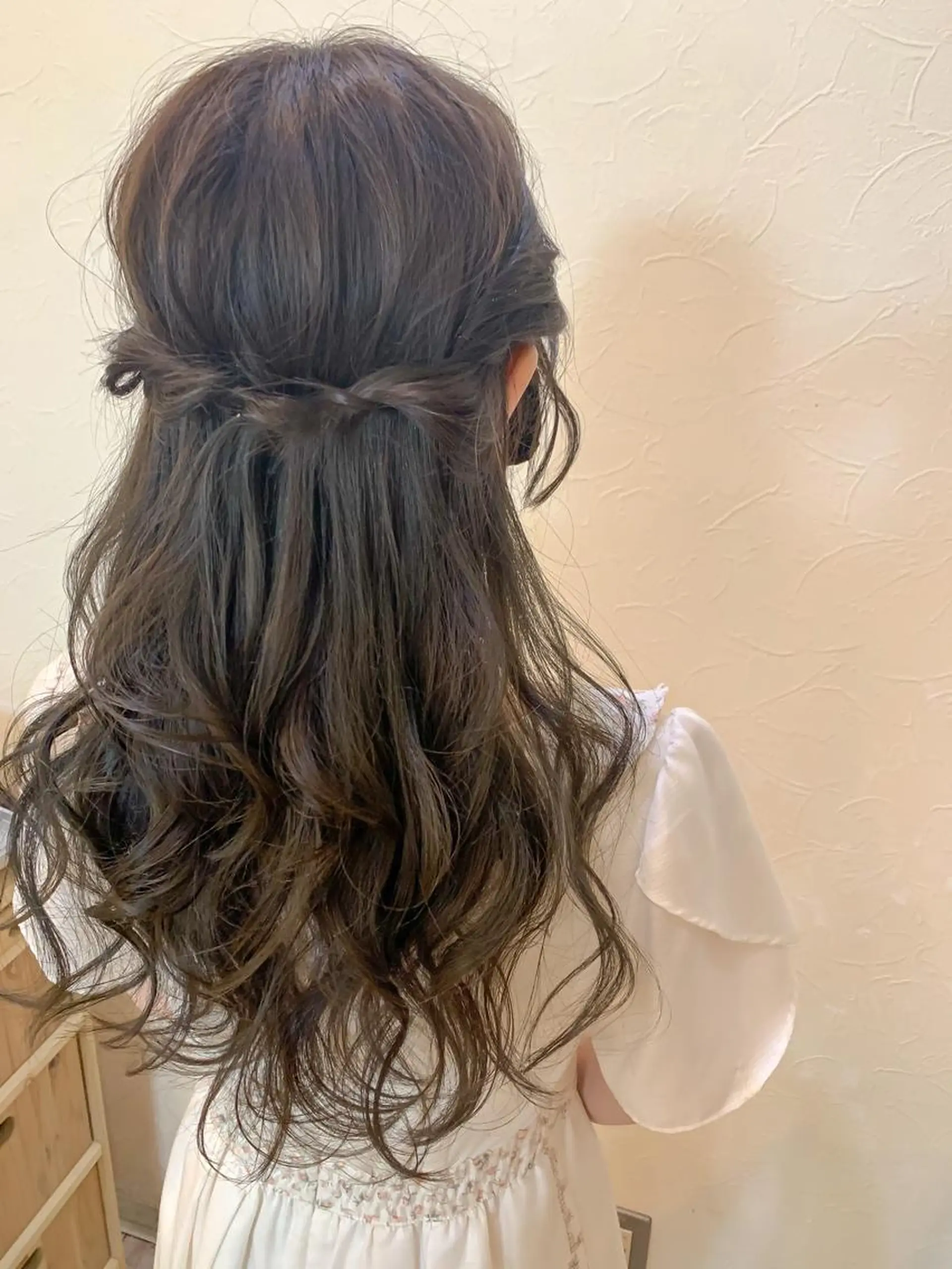 ロング ヘアアレンジ ハーフアップ 飯塚 沙衣のヘアスタイル
