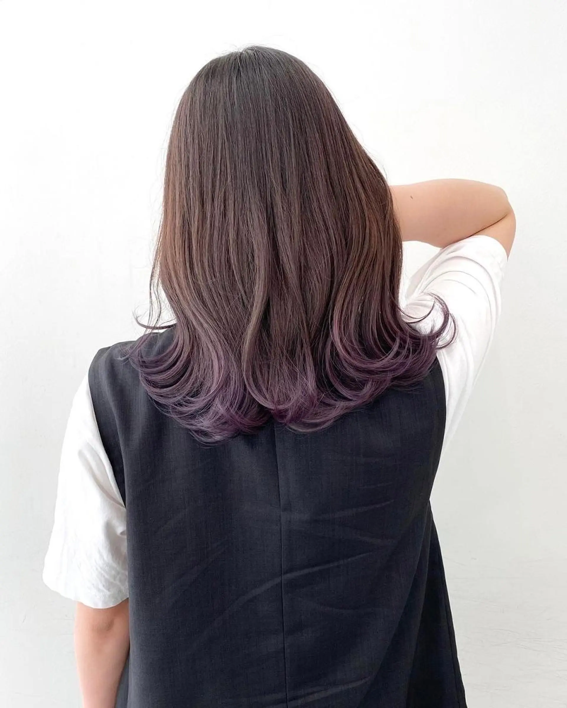 カラー セミロング バイオレットカラー 【公式】amble luxe池袋東口♻️のヘアスタイル