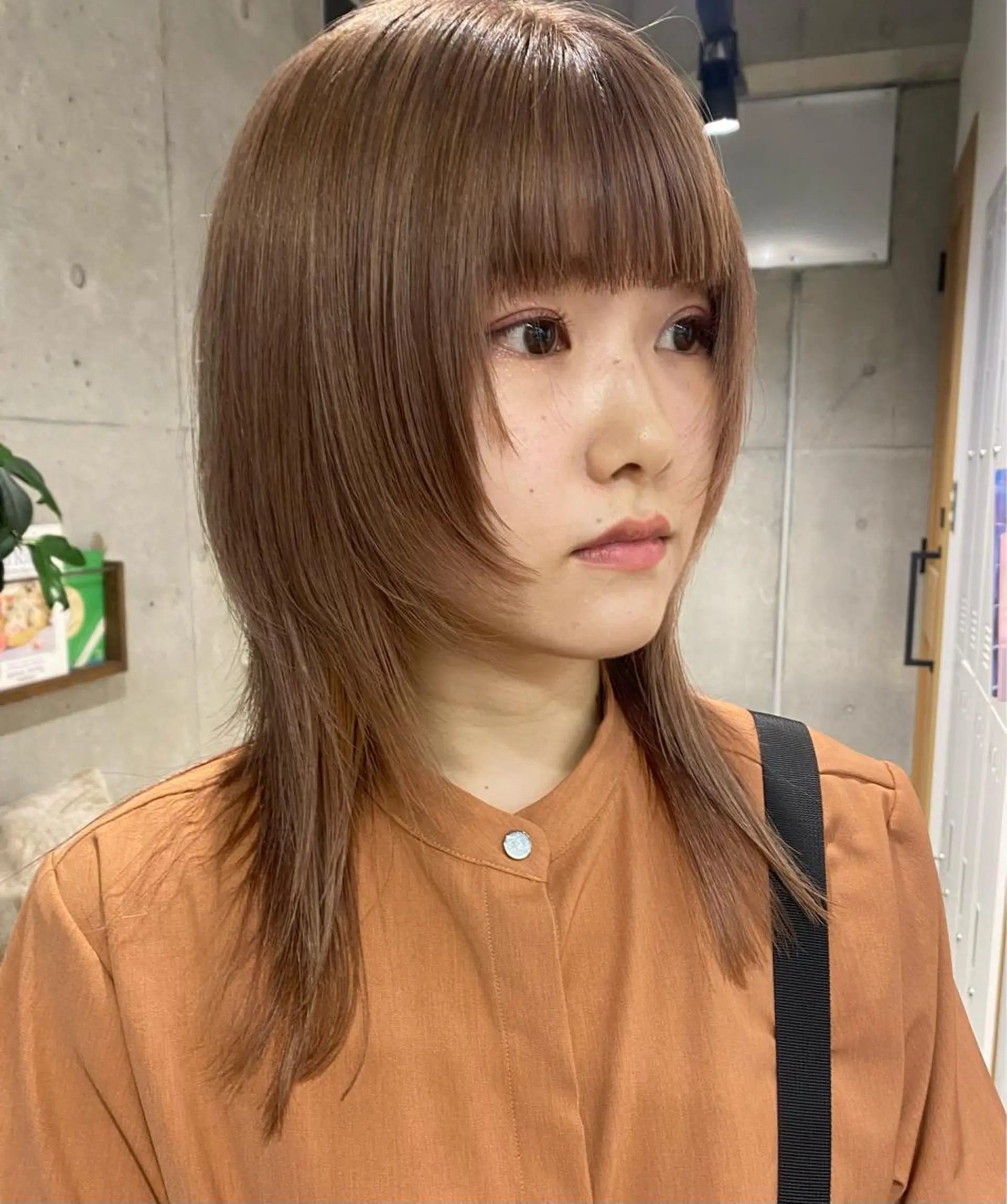 ミディアム カラー ヘアカラー トリートメント Yahiko ハイトーンのヘアスタイル