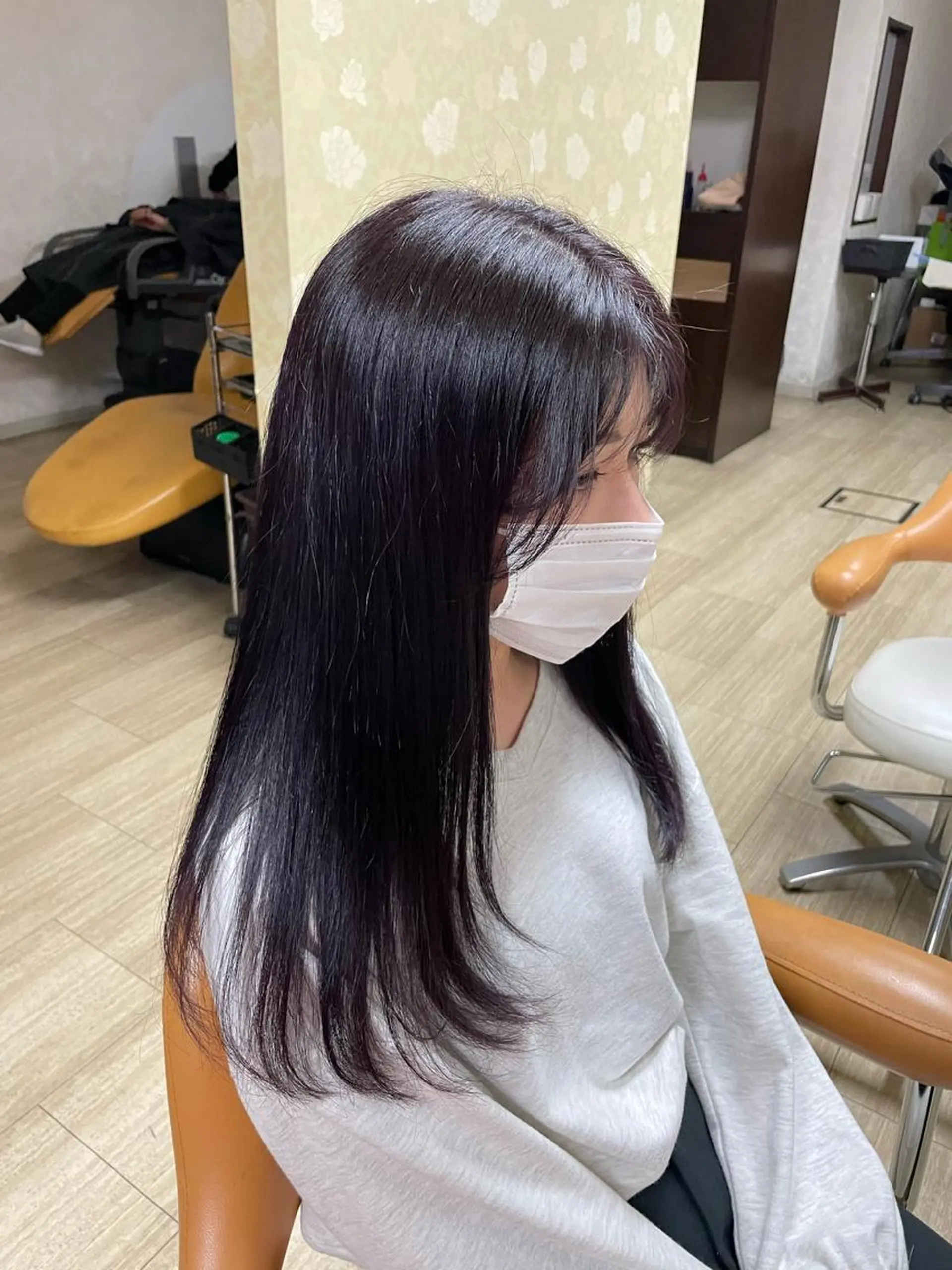 ロング カラー バイオレットカラー ヘアカラー 徳留 もも花のヘアスタイル