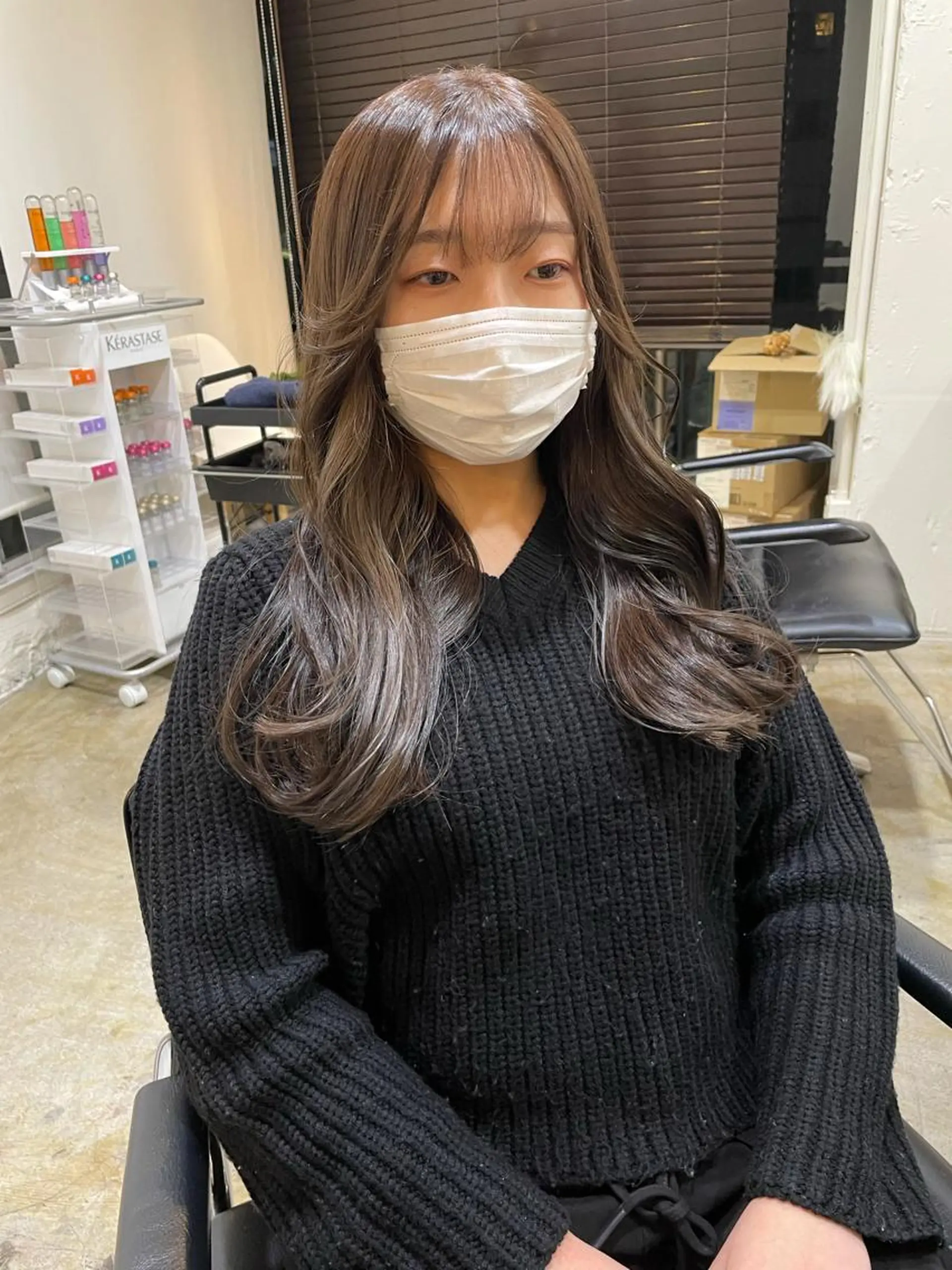 ロング カラー グレージュ 韓国風ヘア カット ヘアカラー トリートメント MIOベージュカラー 柔らかいカラーのヘアスタイル