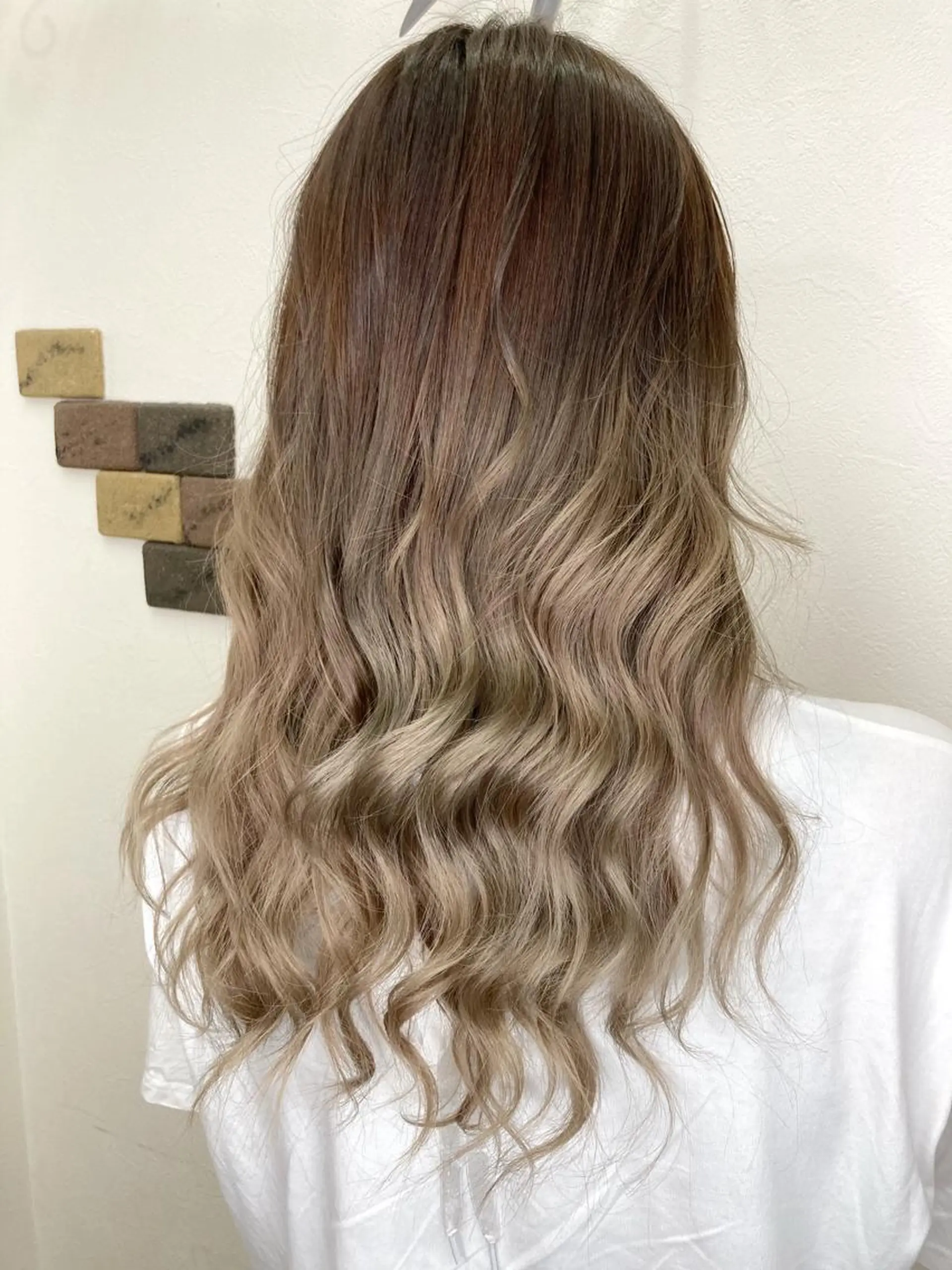 セミロング カラー アッシュ ベージュカラー グラデーションカラー KEISUKE/カラ ー🐶シールエクステのヘアスタイル