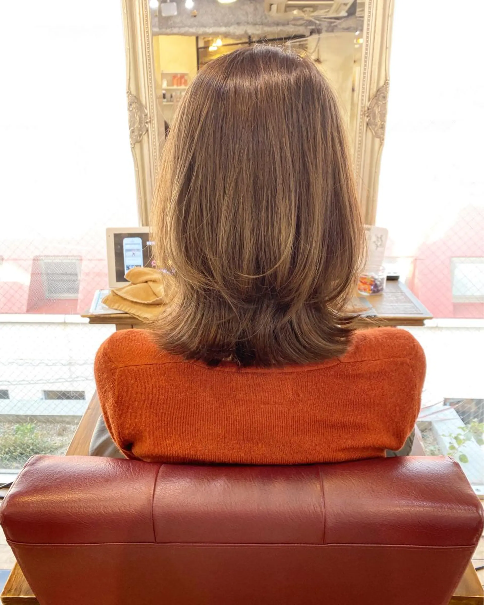 ミディアム くびれヘア くびれレイヤー レイヤーカット 鎌倉 彩のヘアスタイル