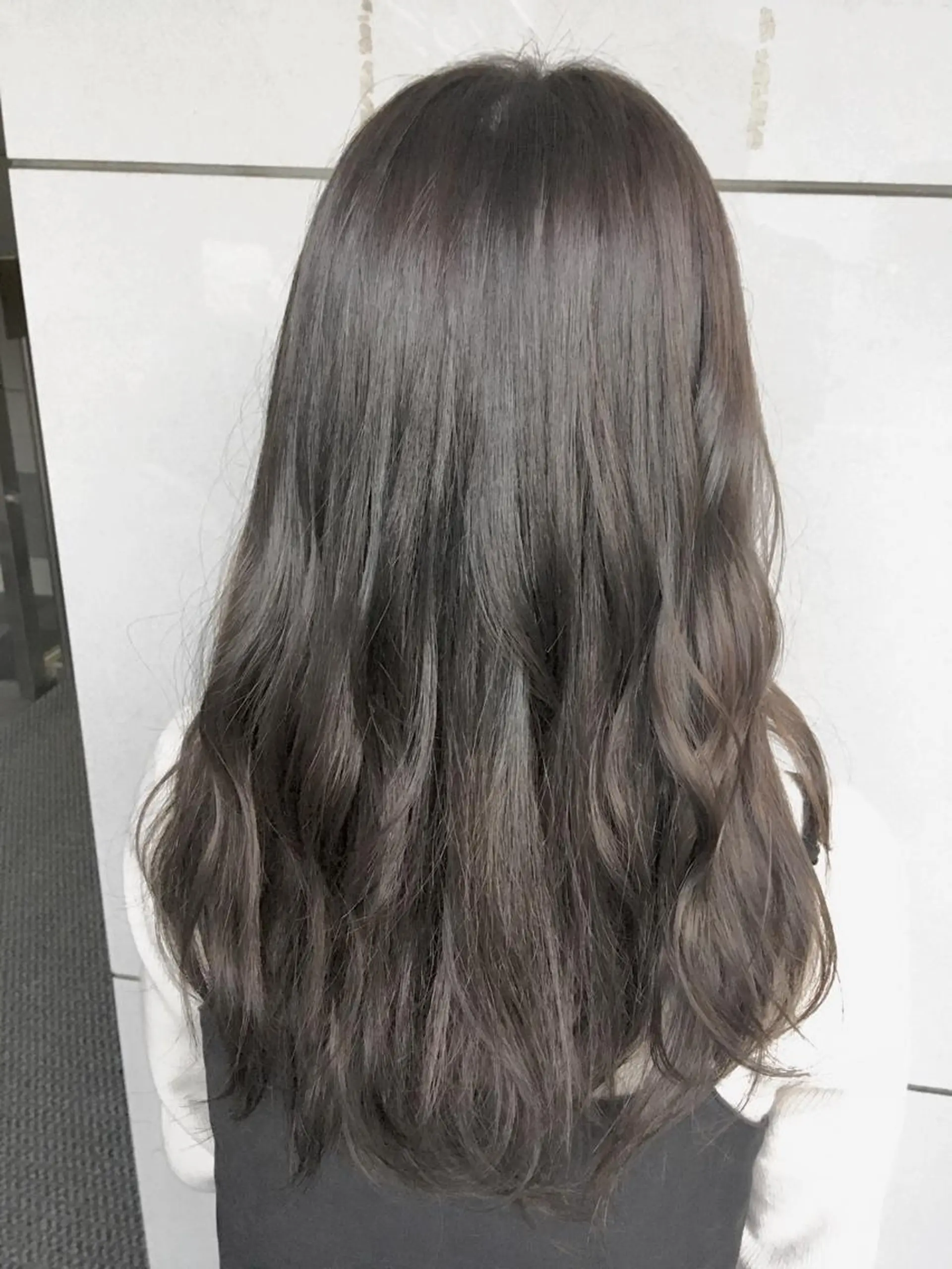 ロング カラー イルミナカラー ヘアカラー トリートメント THREE所属・THREE 関根大のヘアスタイル